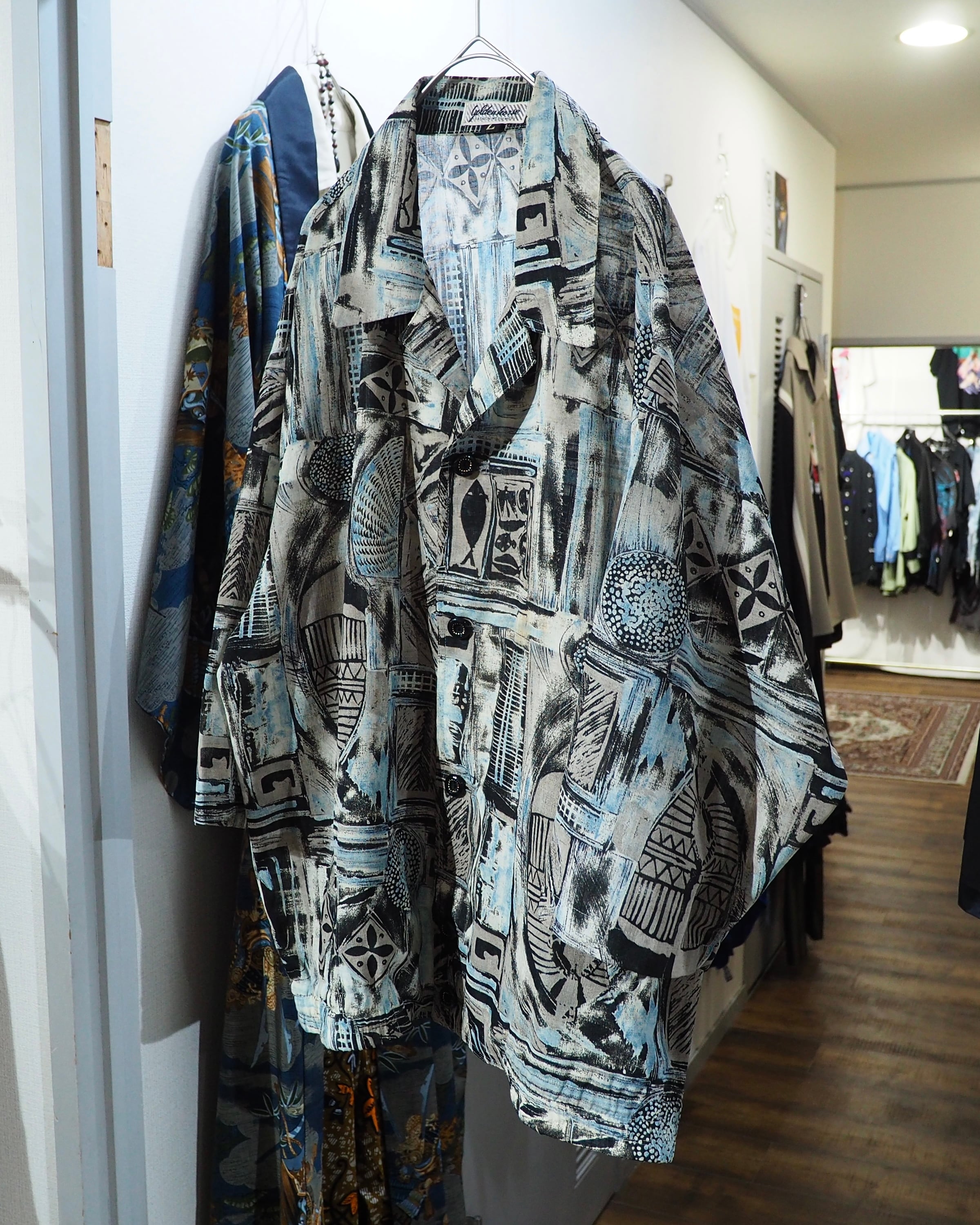 1980 - 90s Cold tone Ink painting vintage loose SS Open collar Shirt