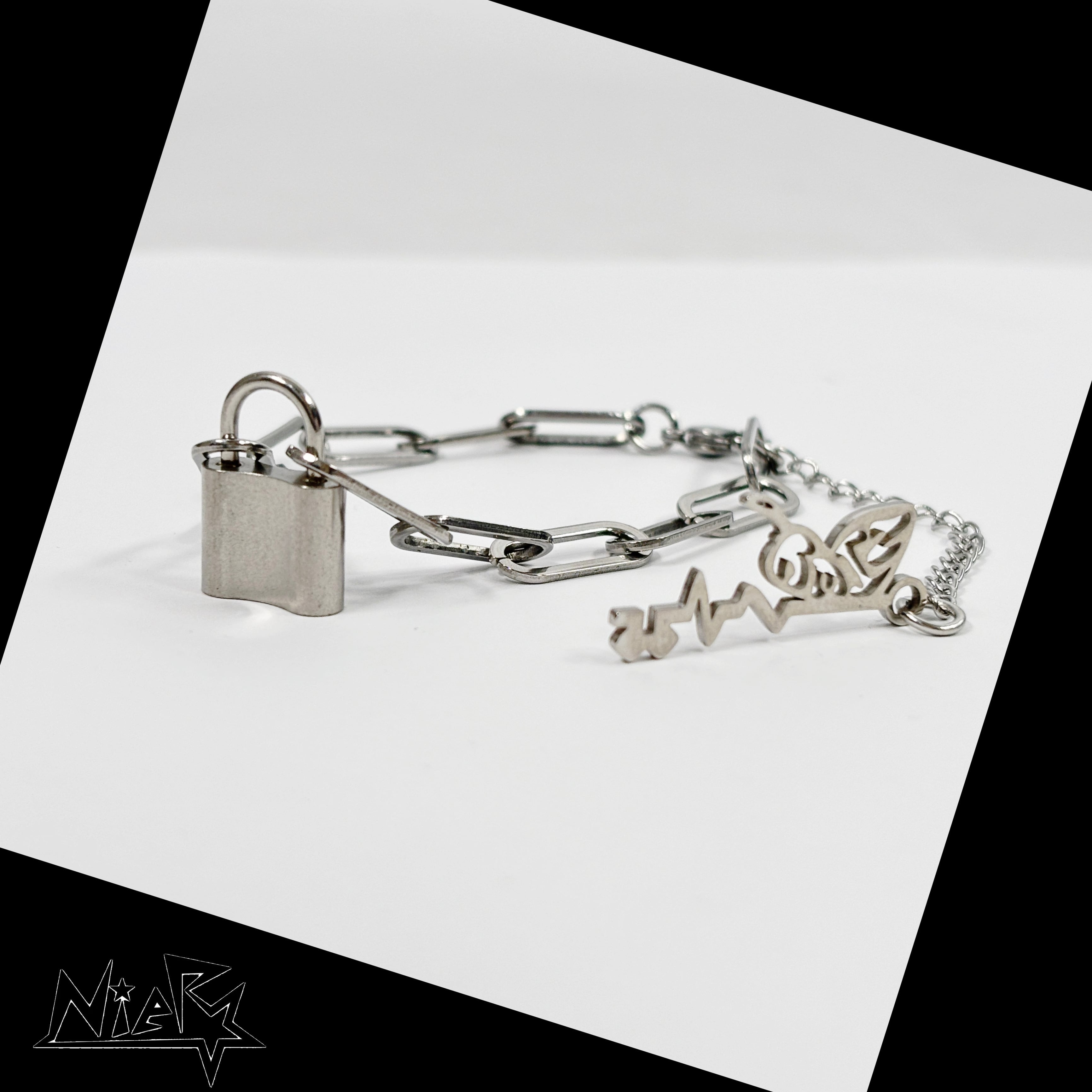 8/5日限定早い者勝ちプレゼント新作》SILVER LOCK CHAIN BUTTERFLY