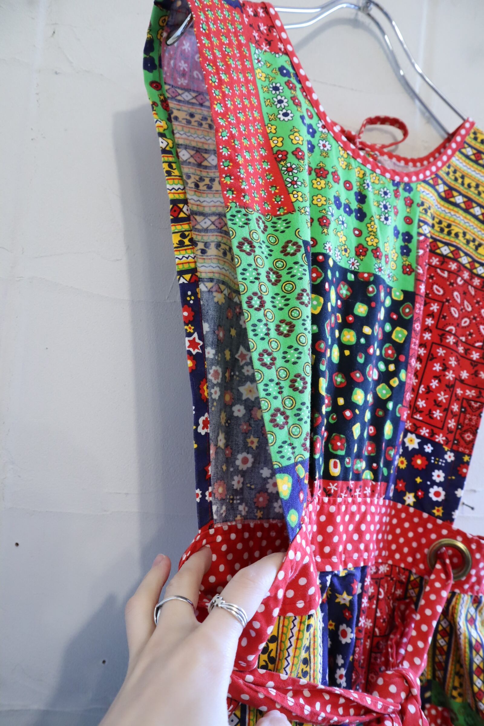 70s red×green patchwork pattern apron dress [l-4705] | Fizzvintage