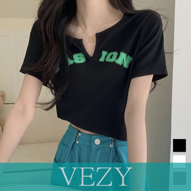 サマー ニットtシャツ 韓国 Vネックトップス 半袖 カットソー  ロゴt ショート丈 薄手 ニットトップス夏服 かわいい Tシャツ おしゃれ お洒落Tシャツ 半袖VEZY ベジー  ItemNo.【17620794】