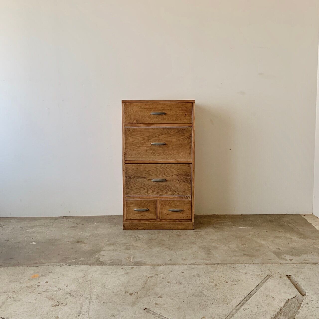 引き出し５杯　チェスト　古家具