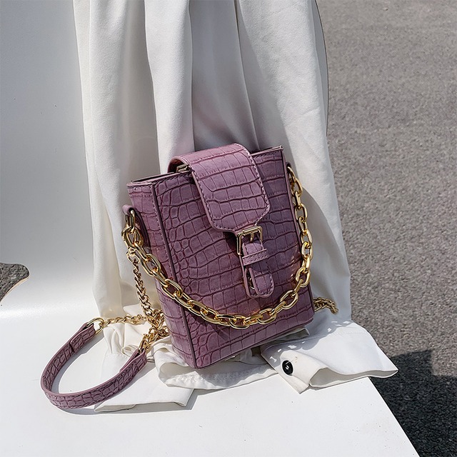 新しいバッグ女性バッグ2020夏の新しい波のファッション野生のショルダーバッグメッセンジャーバッグネット赤チェーンバケットバッグ Tiancai_Wing_Bag7933760