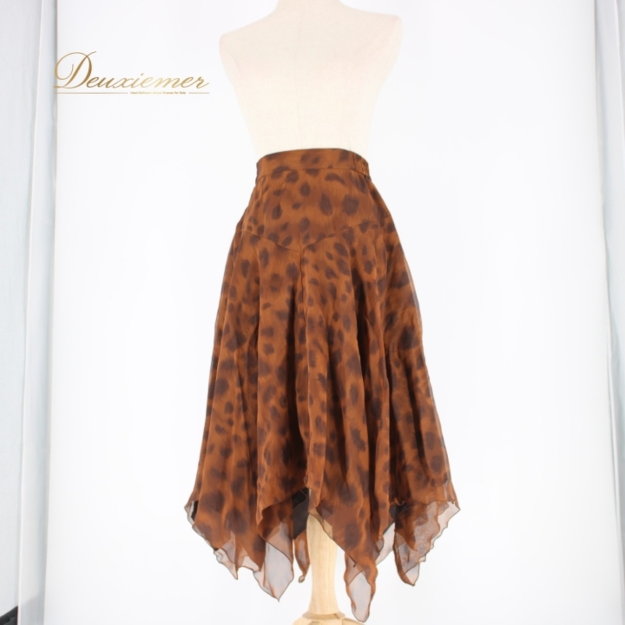 社交ダンス 衣装 スタンダード ラテン スカート レッスンウェア 練習着 オールシーズン チャコット Chacott ブラウン系 ブラック系 黒 茶色 社交ダンス 衣装 スカート 練習服 フィットネス おしゃれ カジュアル ダンス用 柔らかい 伸縮性 ポリエステル製 トレーニング 着やすい バリエーション コーディネート デザイン 美しい 幅広いサイズ ジャズダンス ルンバ チャチャ サイズM ダンスシューズ 競技用