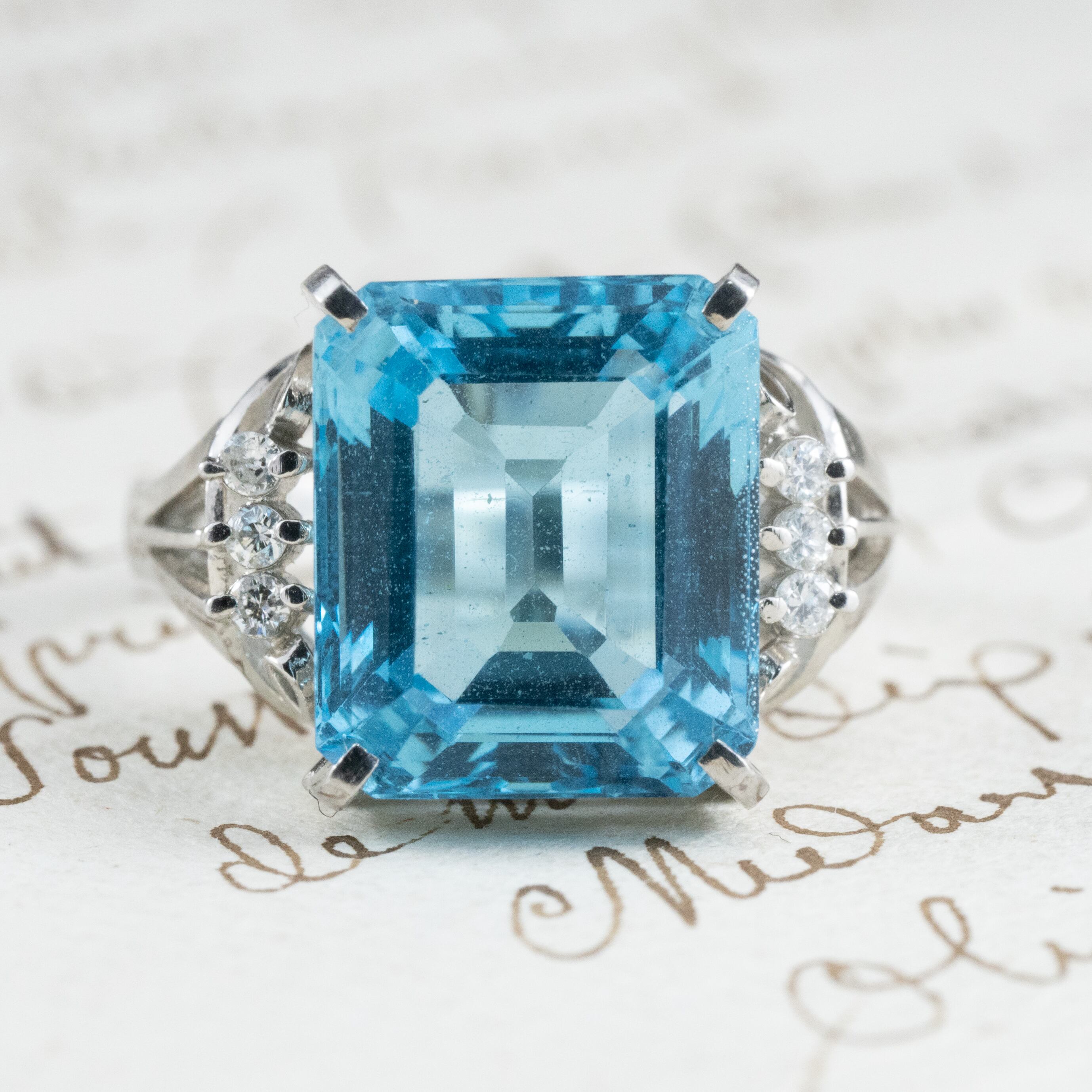 日本の作品】 昭和レトロ デザイン ヴィンテージ Pt900 ブルートパーズ