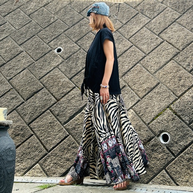 ワイドフレアーパンツゼブラ柄