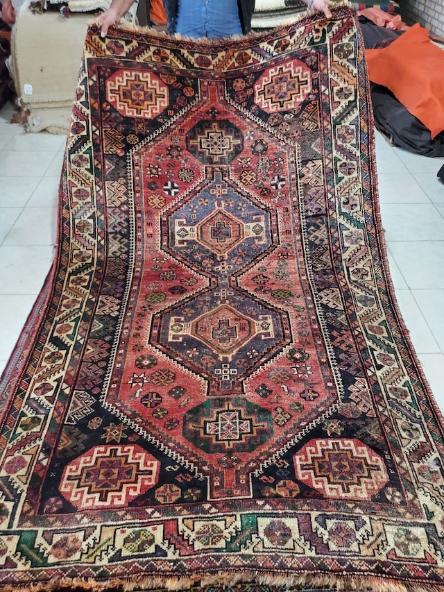 絨毯クエスト48【No.69】 ※現在、こちらの商品はイランに置いてあります。ご希望の方は先ずは在庫のご確認をお願いします。