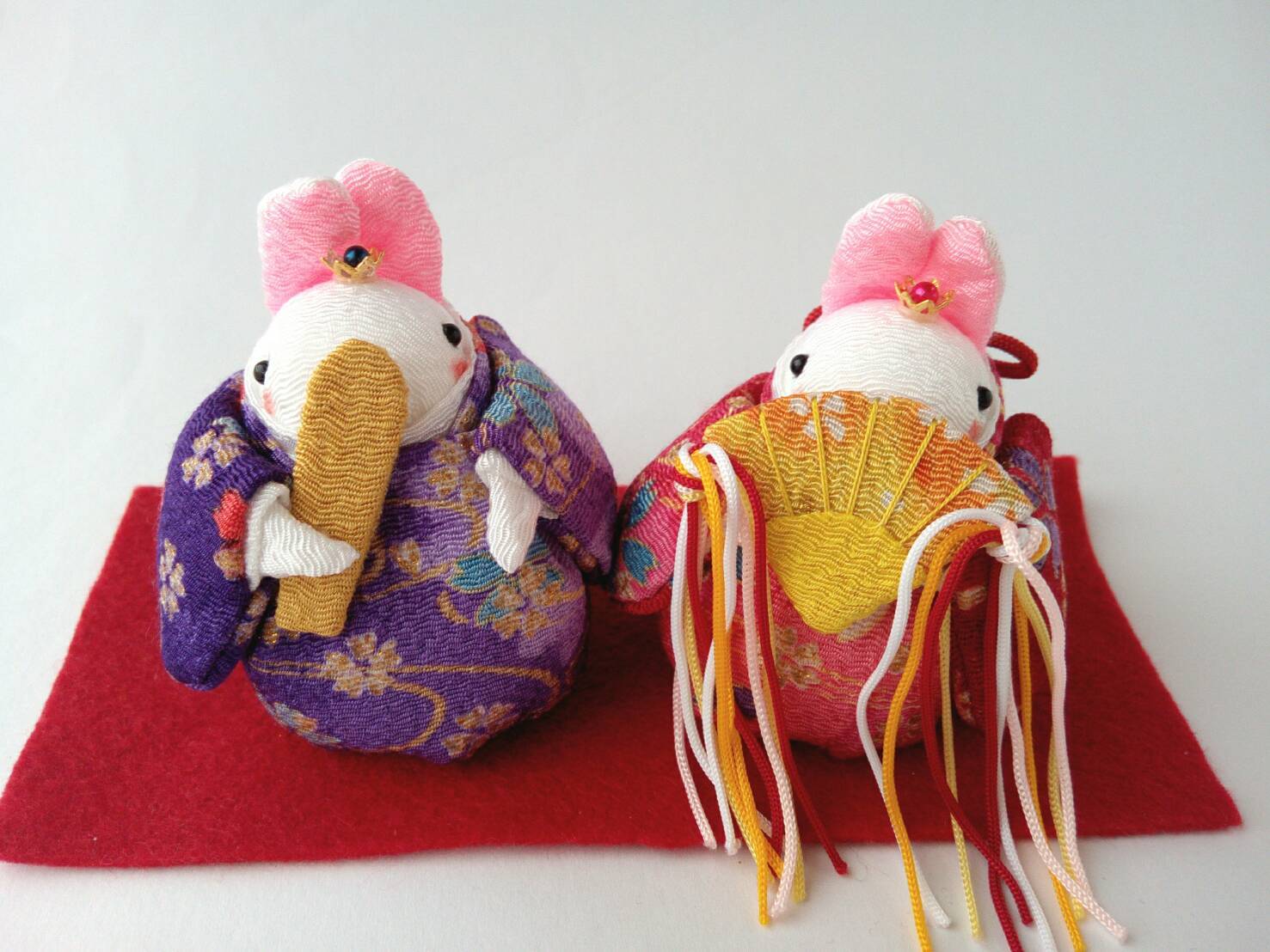 【おひなさまうさちゃん】金水桜柄(男雛:紫色 女雛:赤色)