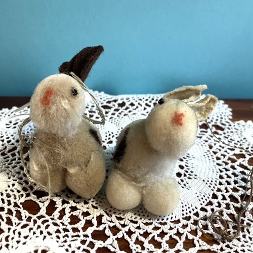 イースターバニー 　ポンポンウサギ2匹　ドイツ