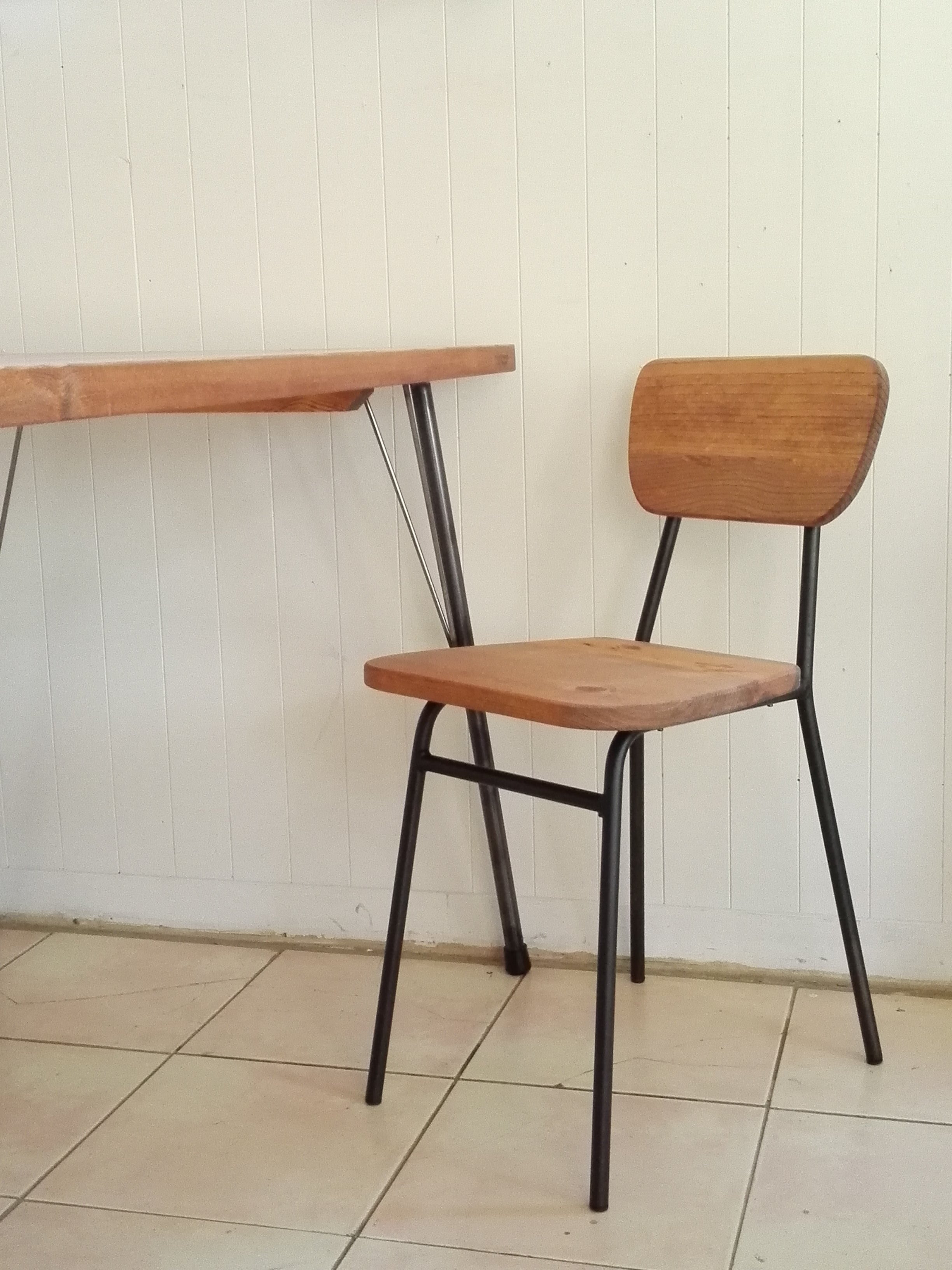 アイアンチェアーS カフェスタイル 小さめ キッズ 学習机 椅子 インダストリアル 無垢 | オーダー家具のKINOKA