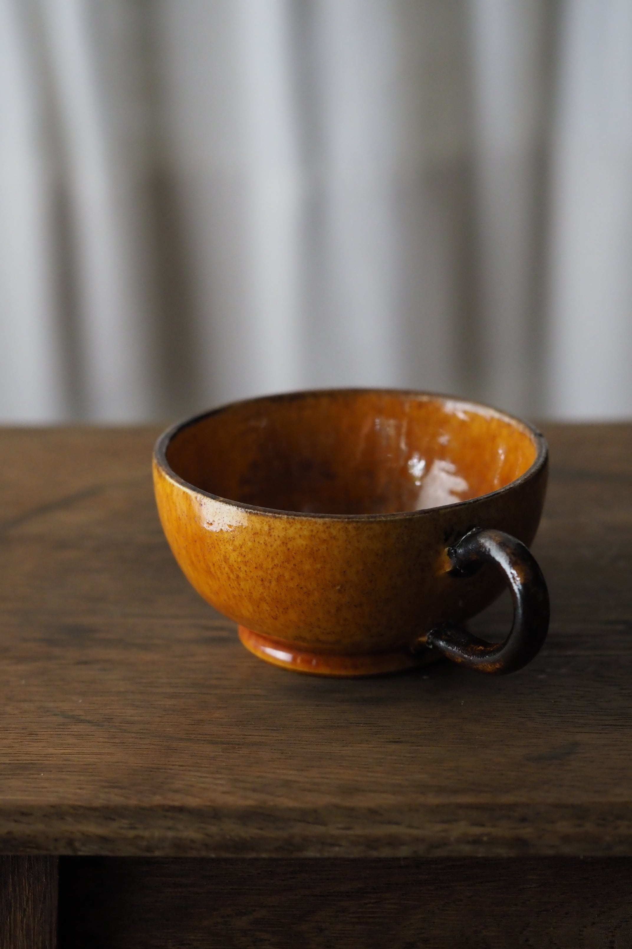 飴色の陶器カップ-antique pottery cup | アンティーク.ヴィンテージ