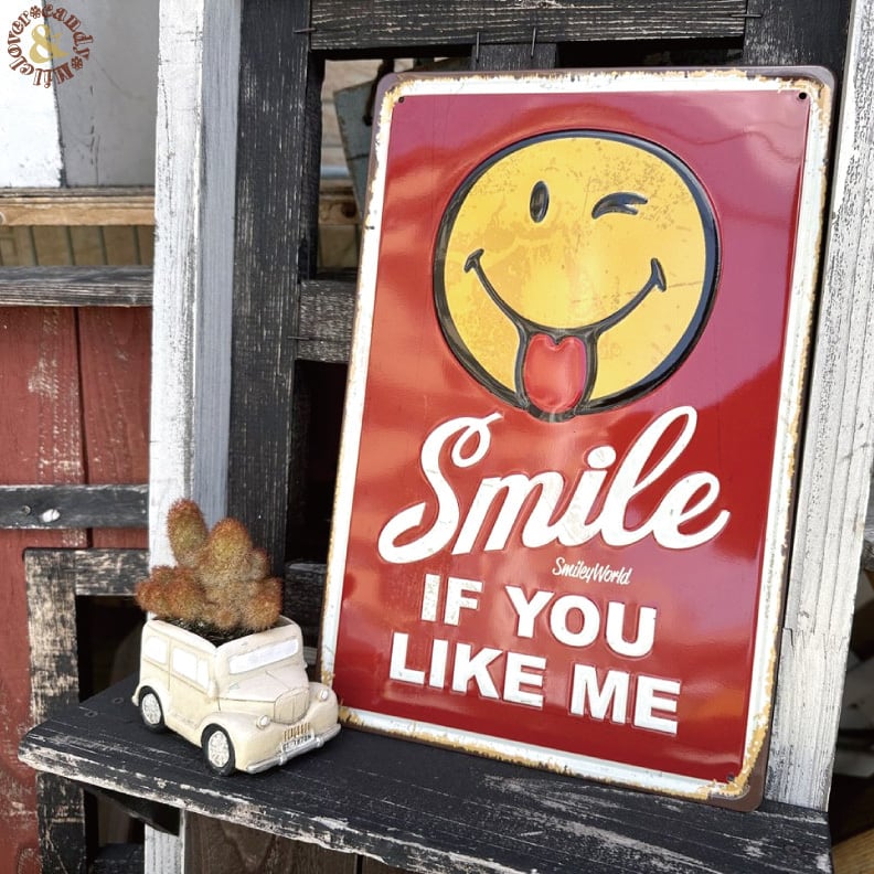 アンティーク エンボス サインプレート スマイル SMILE / インテリア