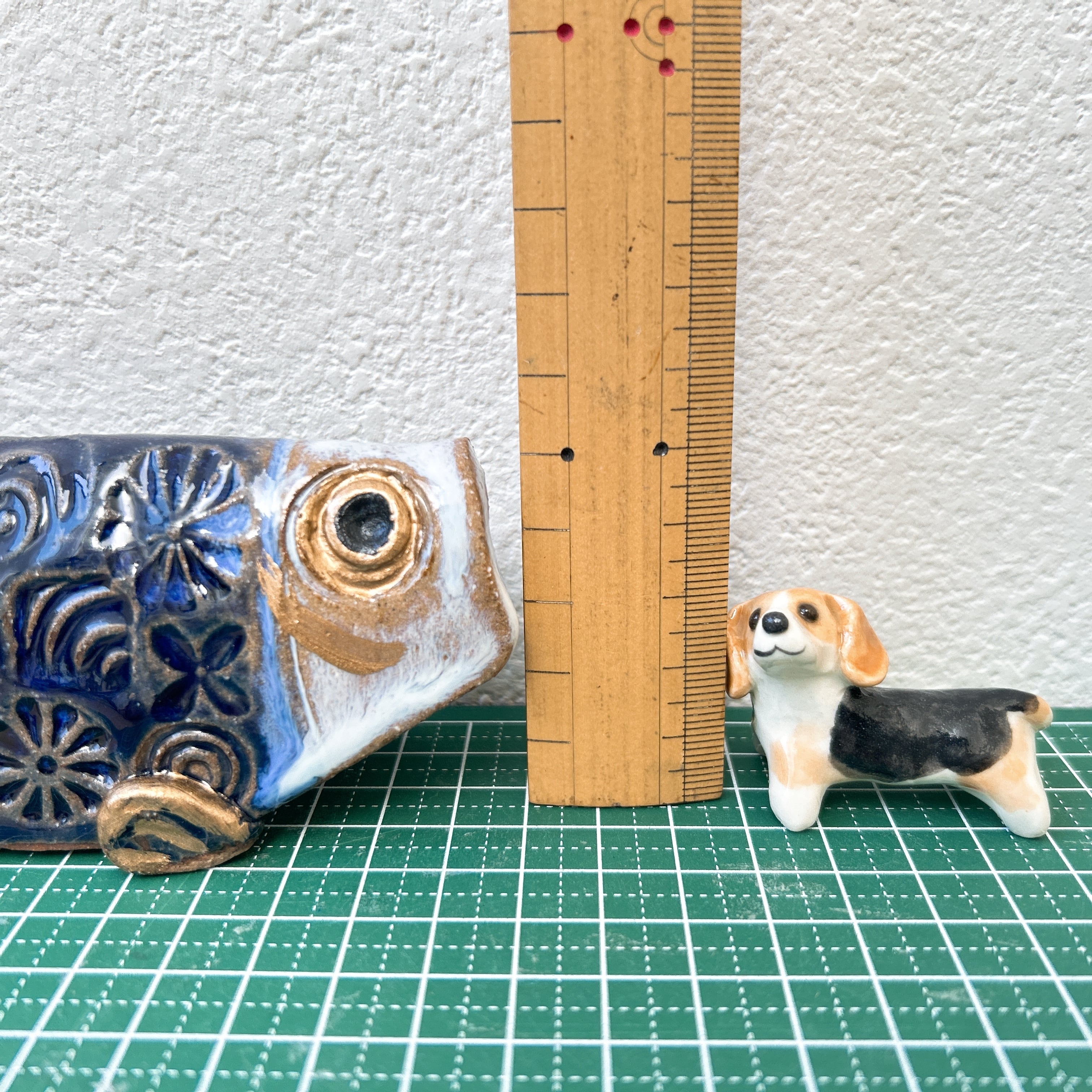 ビーグル犬と陶鯉のぼり | 陶器のことり