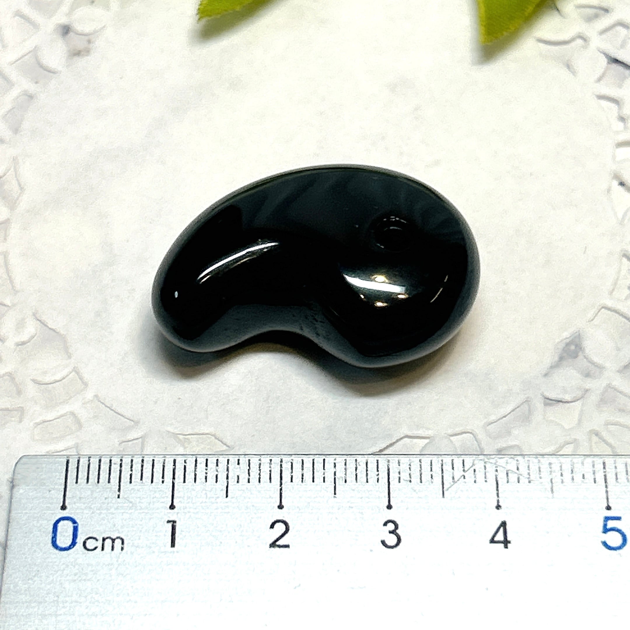 E100089】モリオン 黒水晶 勾玉 天然石 ネックレス Magatama