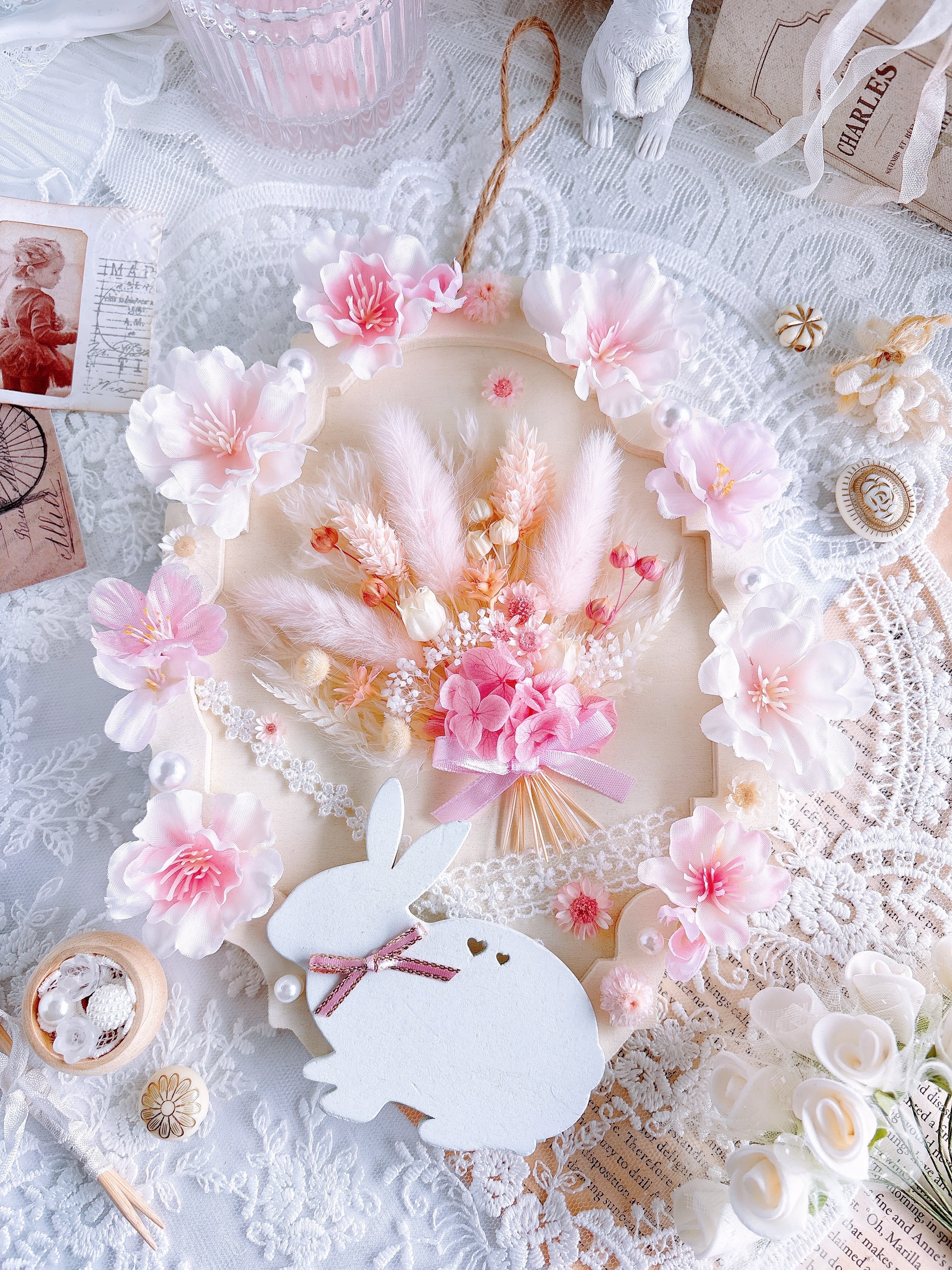 「春咲くうさぎ」ミニスワッグボード(座り姿)