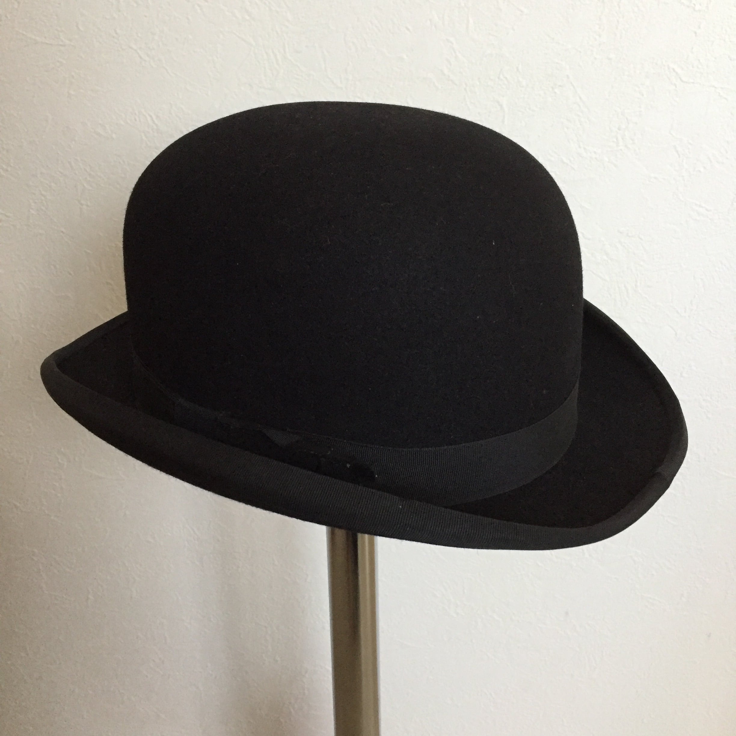 Antique '20s Uk Bowler Hat by Harry Hall | Antico Antique '20s Uk Bowler Hat by Harry Hall | Antico