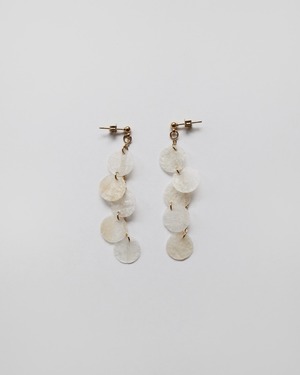 GOLD SHELLS EARRING