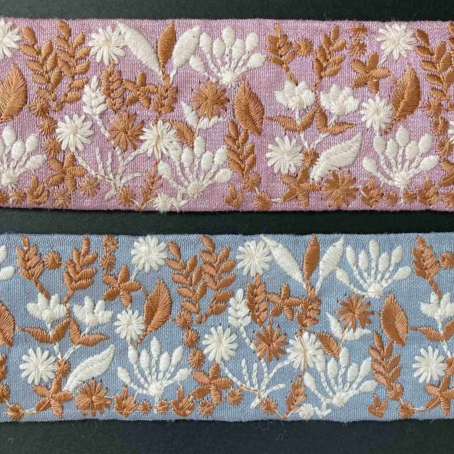【ミルクティー1222】2点おまとめ買い　花刺繍フロントリボン前後2way ツートーンガーデンの刺繍リボン（50cm〜） | Dua-アクセサリーパーツ