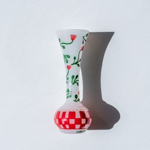 Milky Vase Painted by Natsuki Kurachi