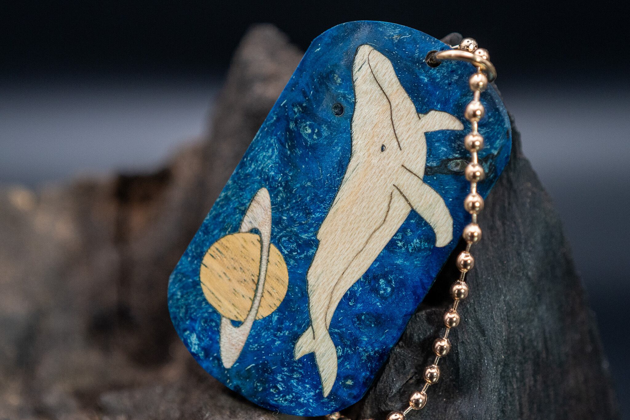 ※スタビライズウッド メープルバール ドッグタグ 象嵌 勇魚と惑星