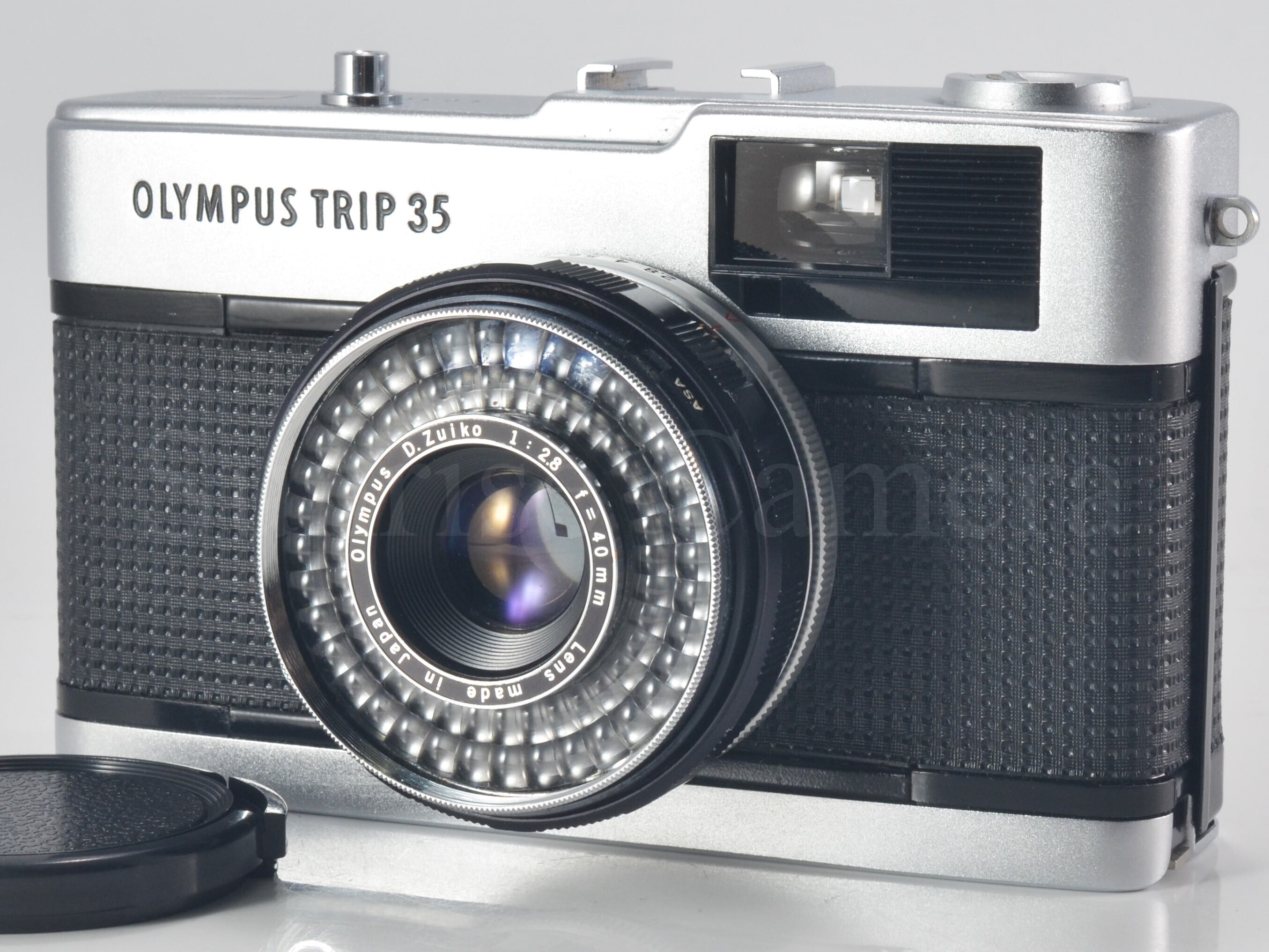 オリンパス TRIP35 40mm F2.8 Olympus Trip 35 Point & Shoot Film Camera 40mm F2.8 Lens