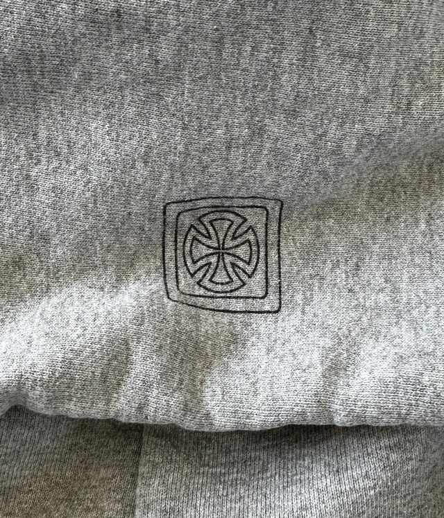 -INDEPENDENT- Vintage 90s M Print Hoodie