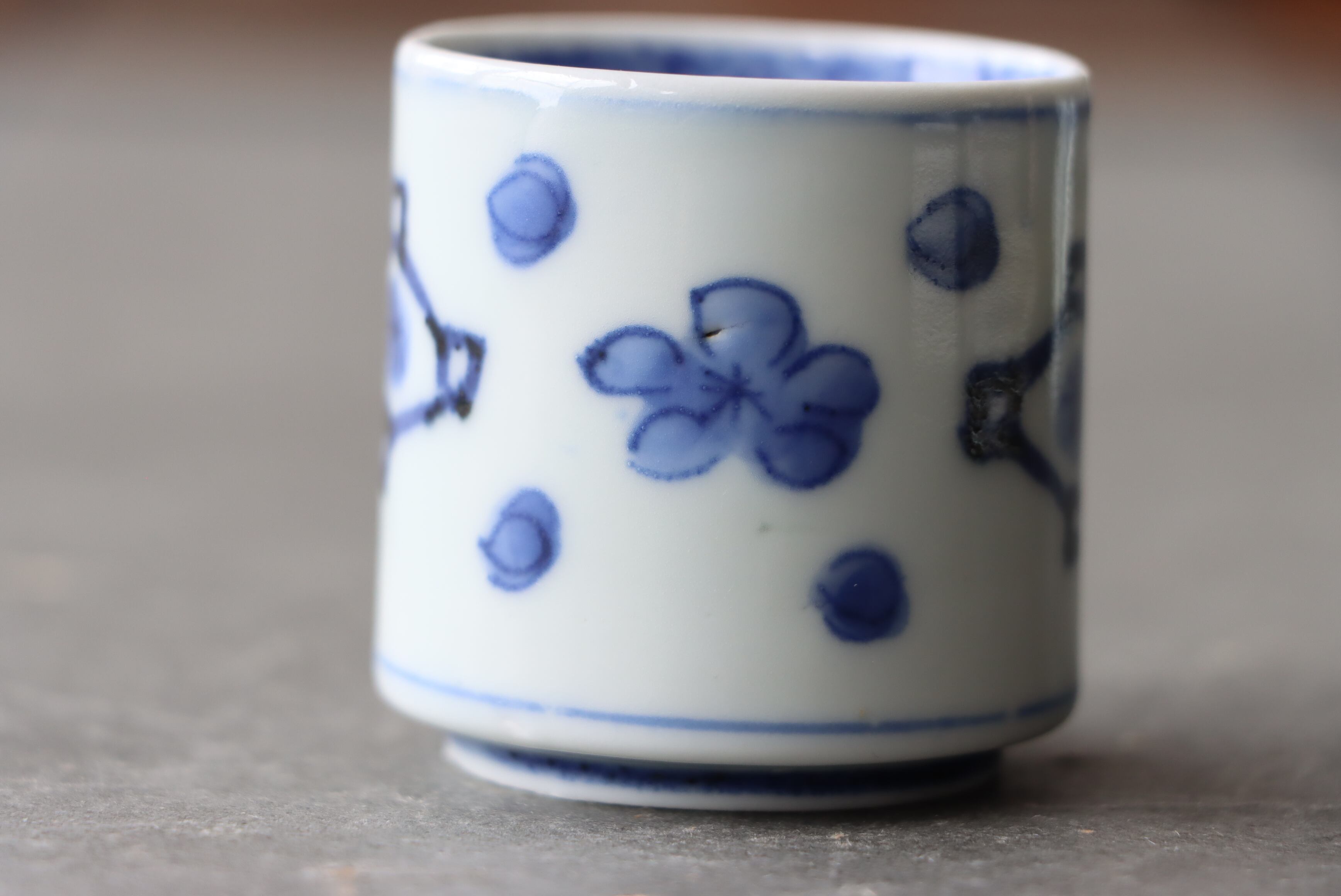 古伊万里 染付 花亀甲文 覗き猪口/Blue and white cup | (有)新原美術