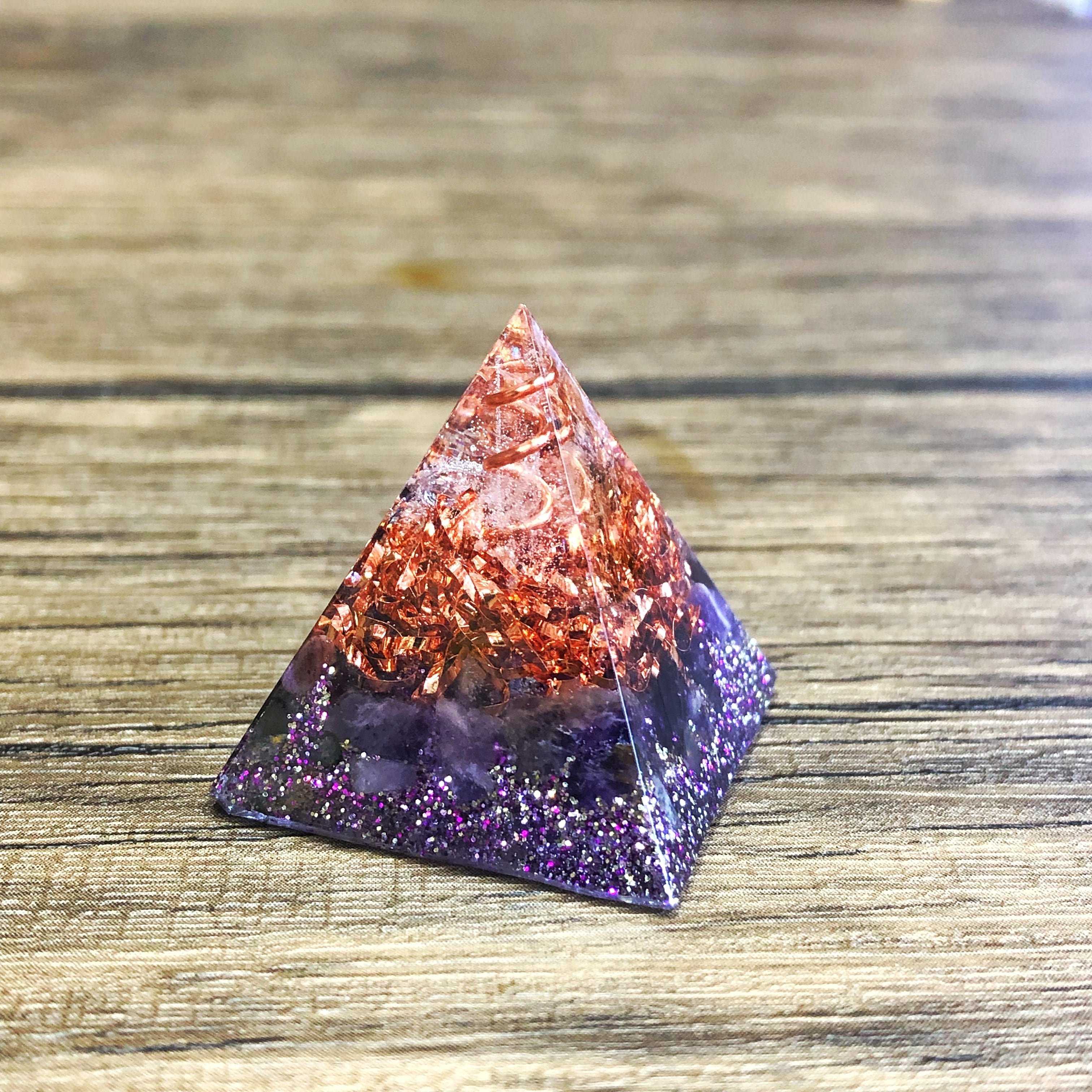 ミニピラミッド型オルゴナイト アメジスト＆スギライト | オルゴナイト