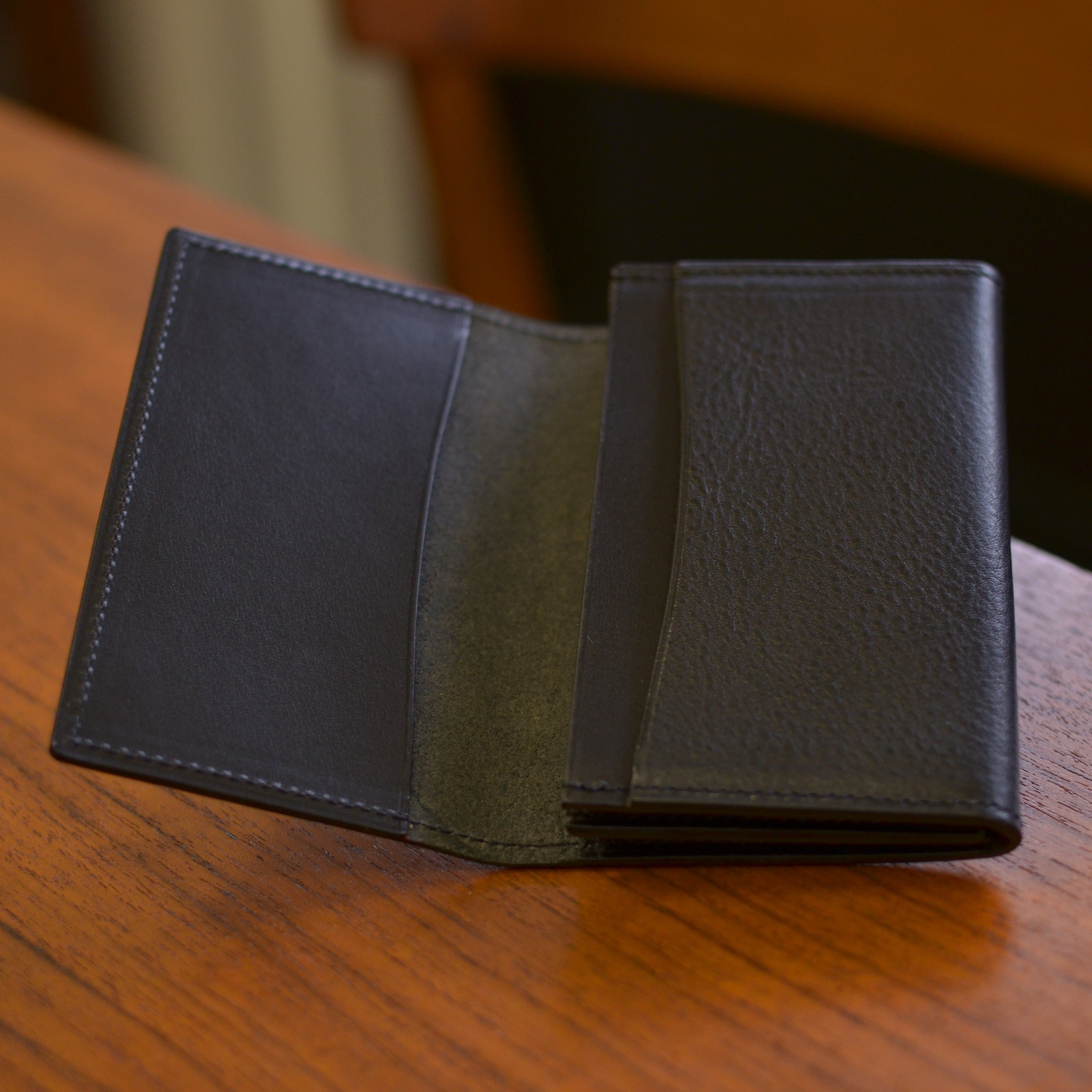 送料無料】名刺入れ ミネルバボックス×ブッテーロ | Sinleathers