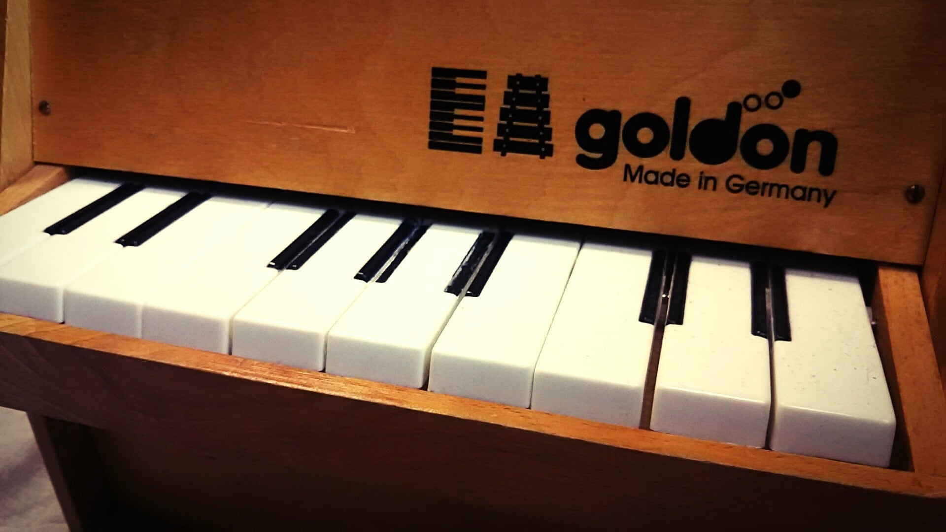 ドイツ　トイピアノ　ゴールドン　GOLDON ビンテージ　25鍵盤 美術品・アンティーク・コレクション ドイツ トイピアノ ミニピアノ