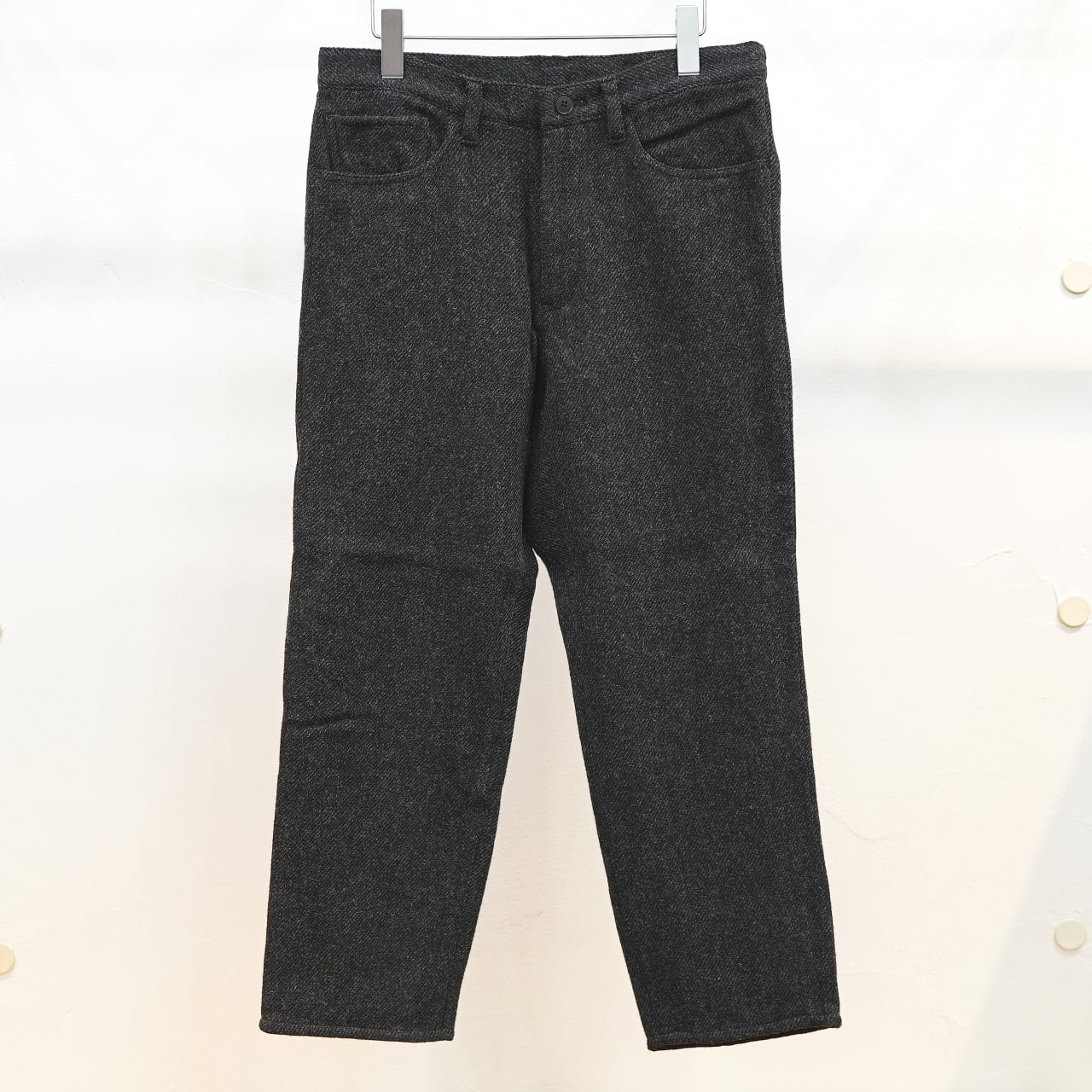 KUONグリーン 5ポケットガゼット ウールテーパードパンツ ダークグレー