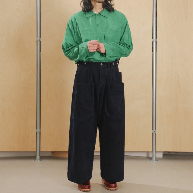 ディープネイビー・ボリュームコーデュロイパンツ N3579