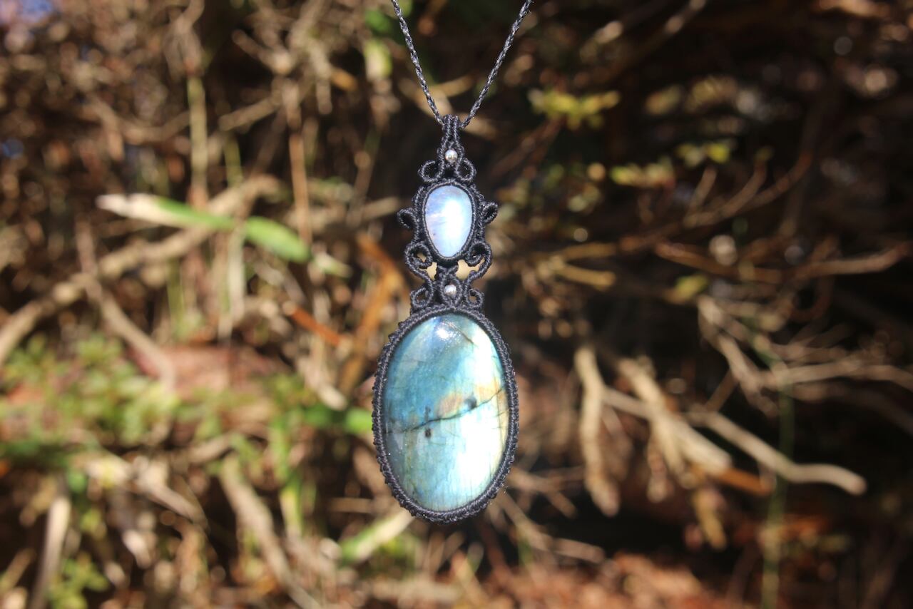 Multi color labradorite & Rainbow moonstone micro macrame pendant