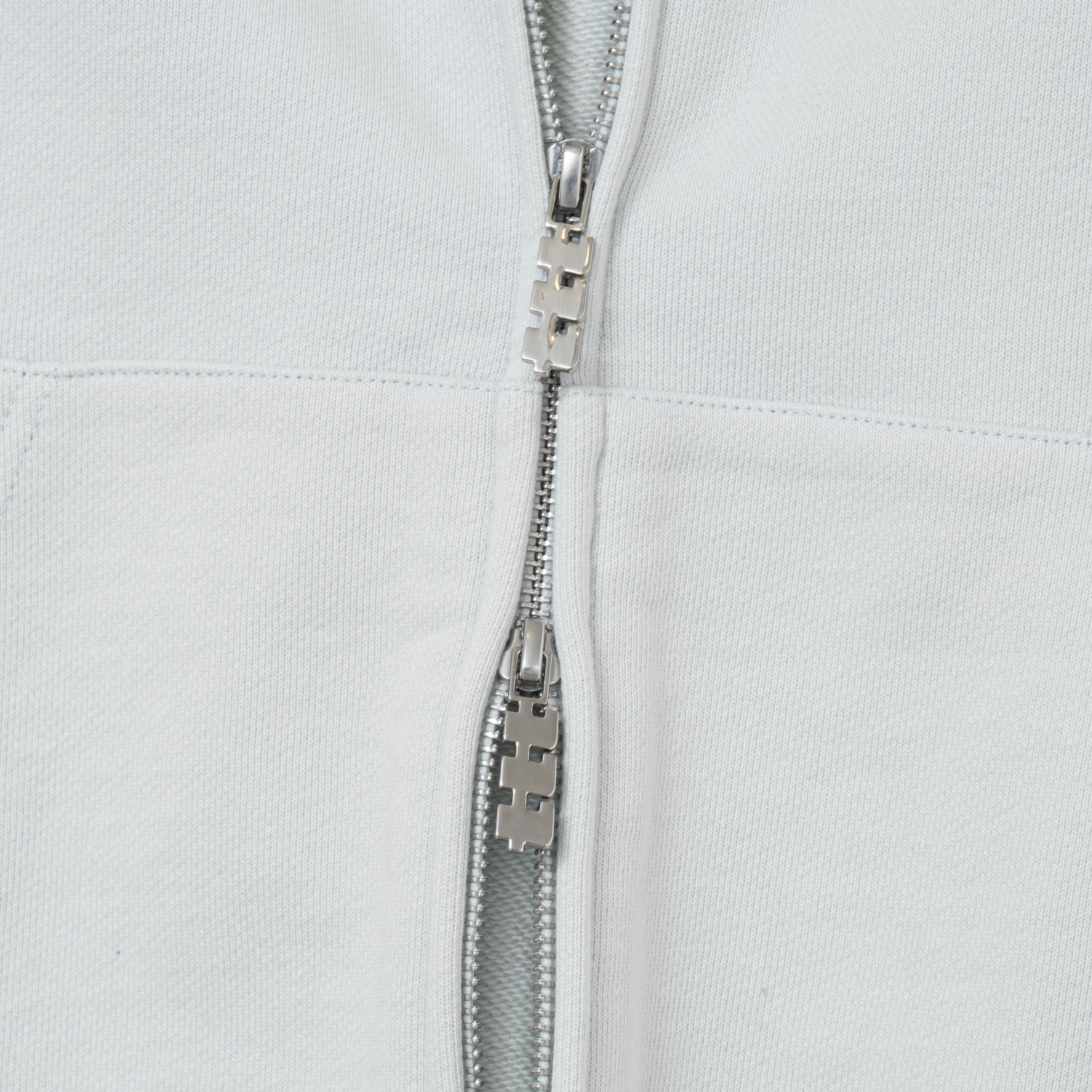 抽選販売》ttt big logo zip up hoodie（LIGHT BLUE） | TTTMSW