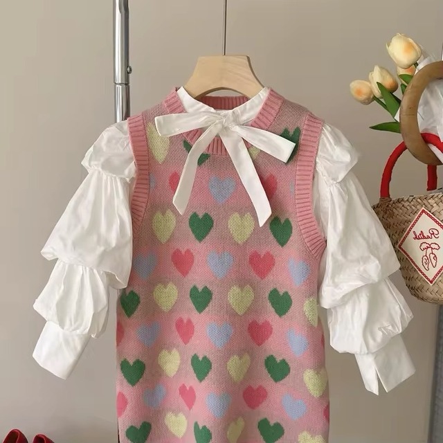 【取寄】くしゅくしゅ3段フリル袖がポイントのリボン付きシャツ