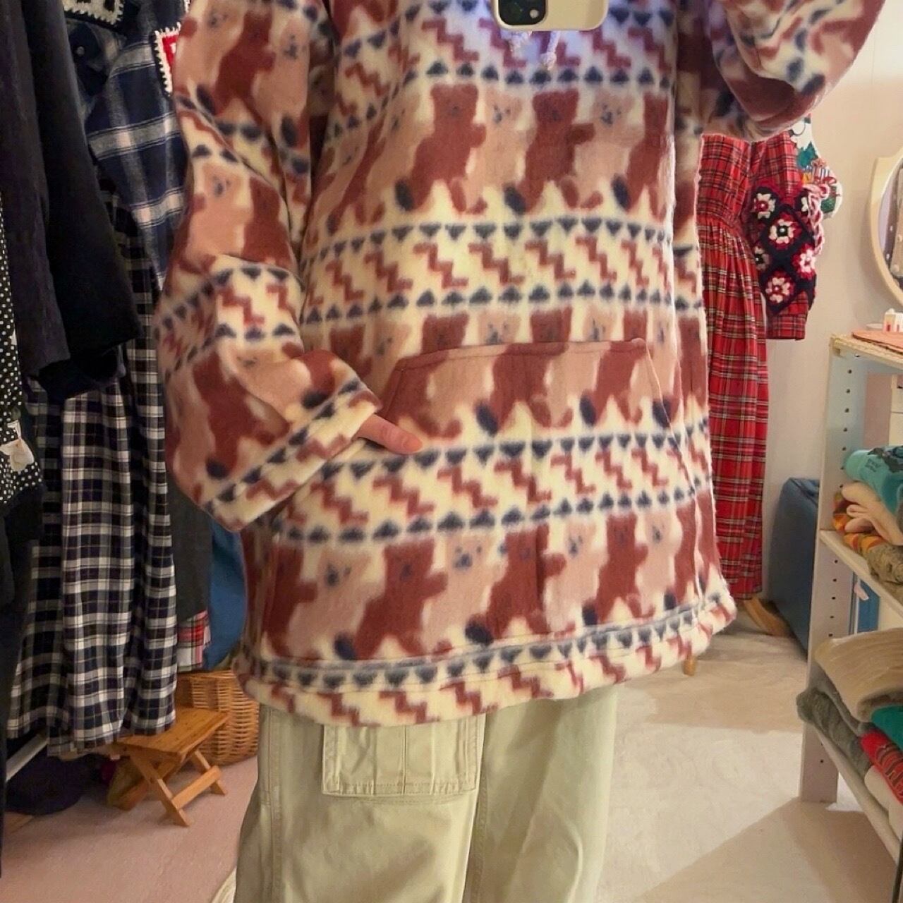 bear line fleece pullover