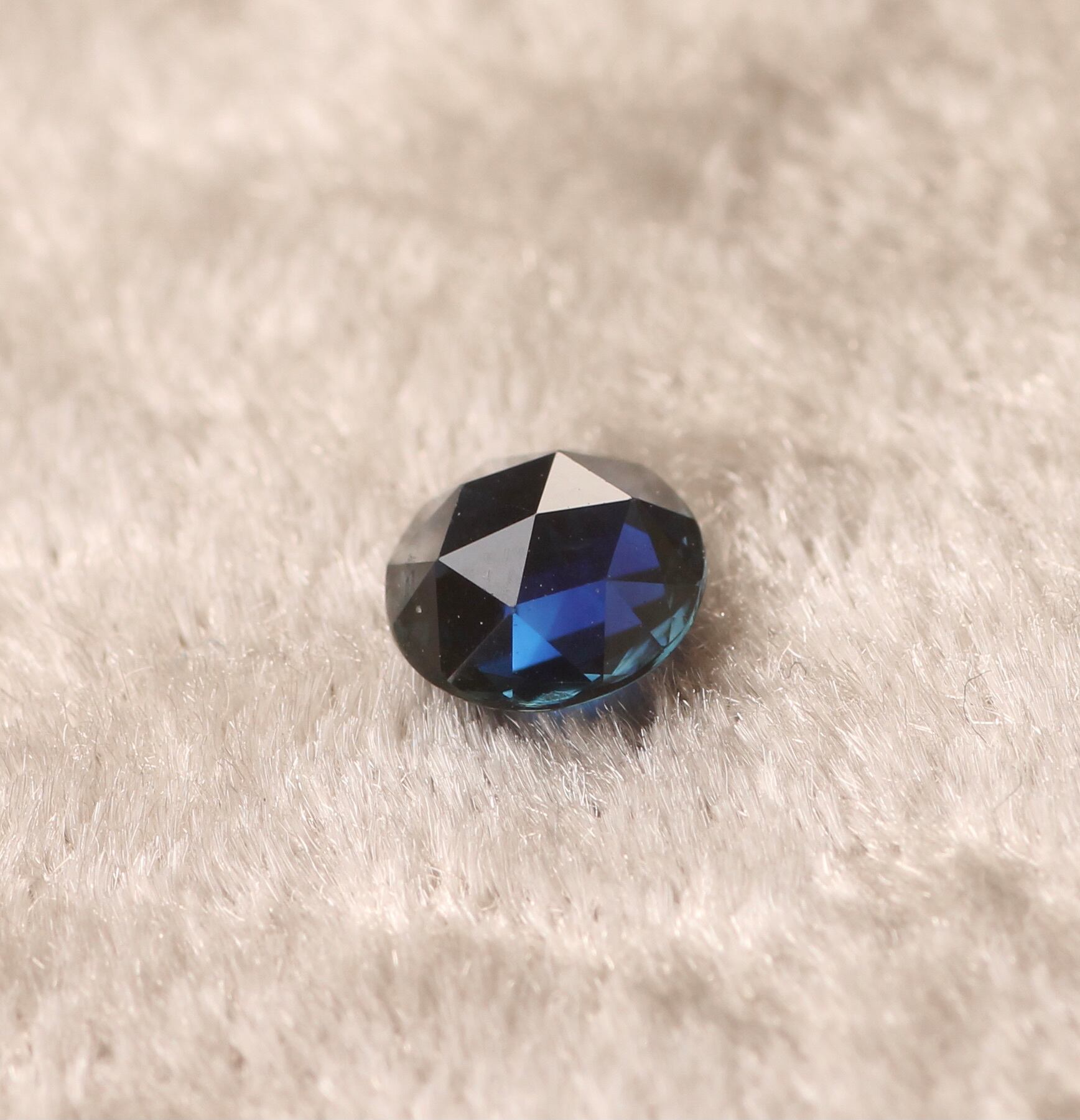 4.76ct シラーバイカラーサファイアルース・オクタゴンカット