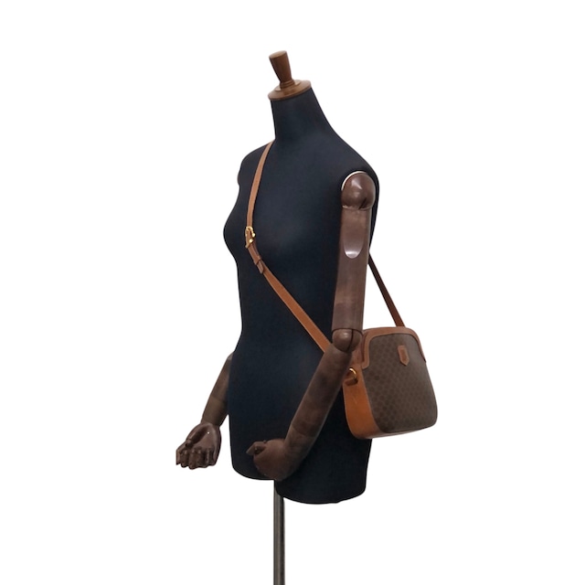 CELINE セリーヌ ショルダーバッグ ブラウン マカダム ブラゾン型押し PVC レザー フレーム vintage ヴィンテージ オールド bp2ksi