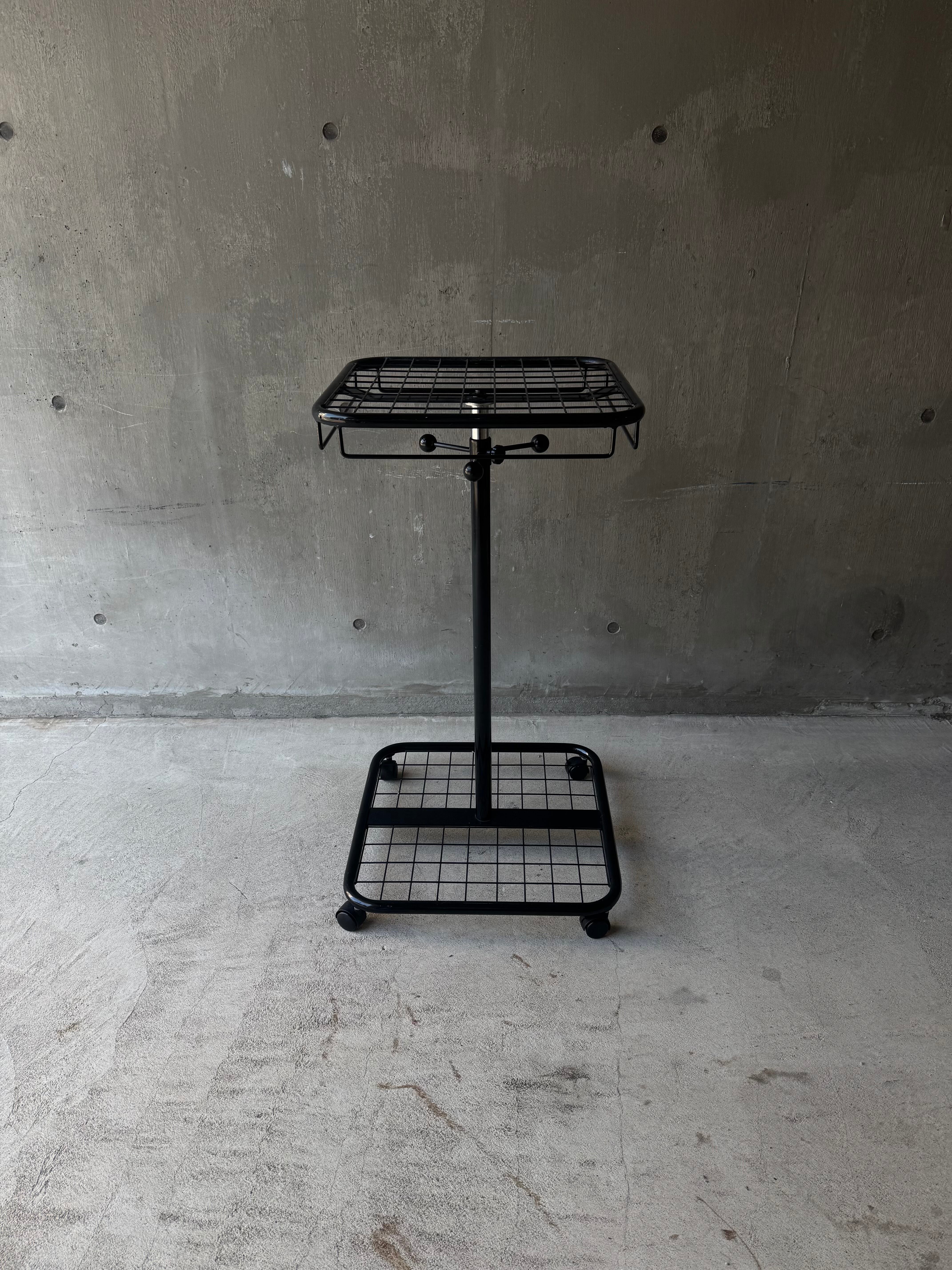 Kartell”Magazine Rack | No Rest