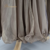 ベリーダンス オリエンタル 衣装 スカート ゴールド系 無地 シンプル 光沢 練習 レッスン 金 透け感 華やか 上品 スリット かわいい ダンス衣装 ステージ イベント ふんわり