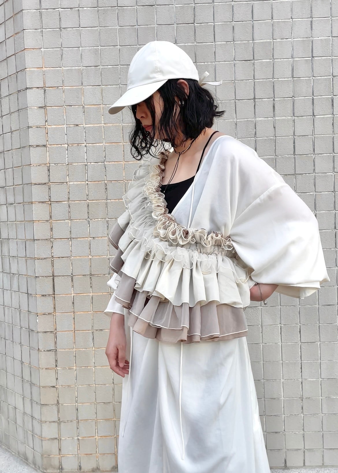 DORA MORA ドーラ・モーラ ORIENT MILLINERY DŌRA MÖRA | Versatile Ruffled Bag - LATTE BEIGE | ORIENT MILLINERY