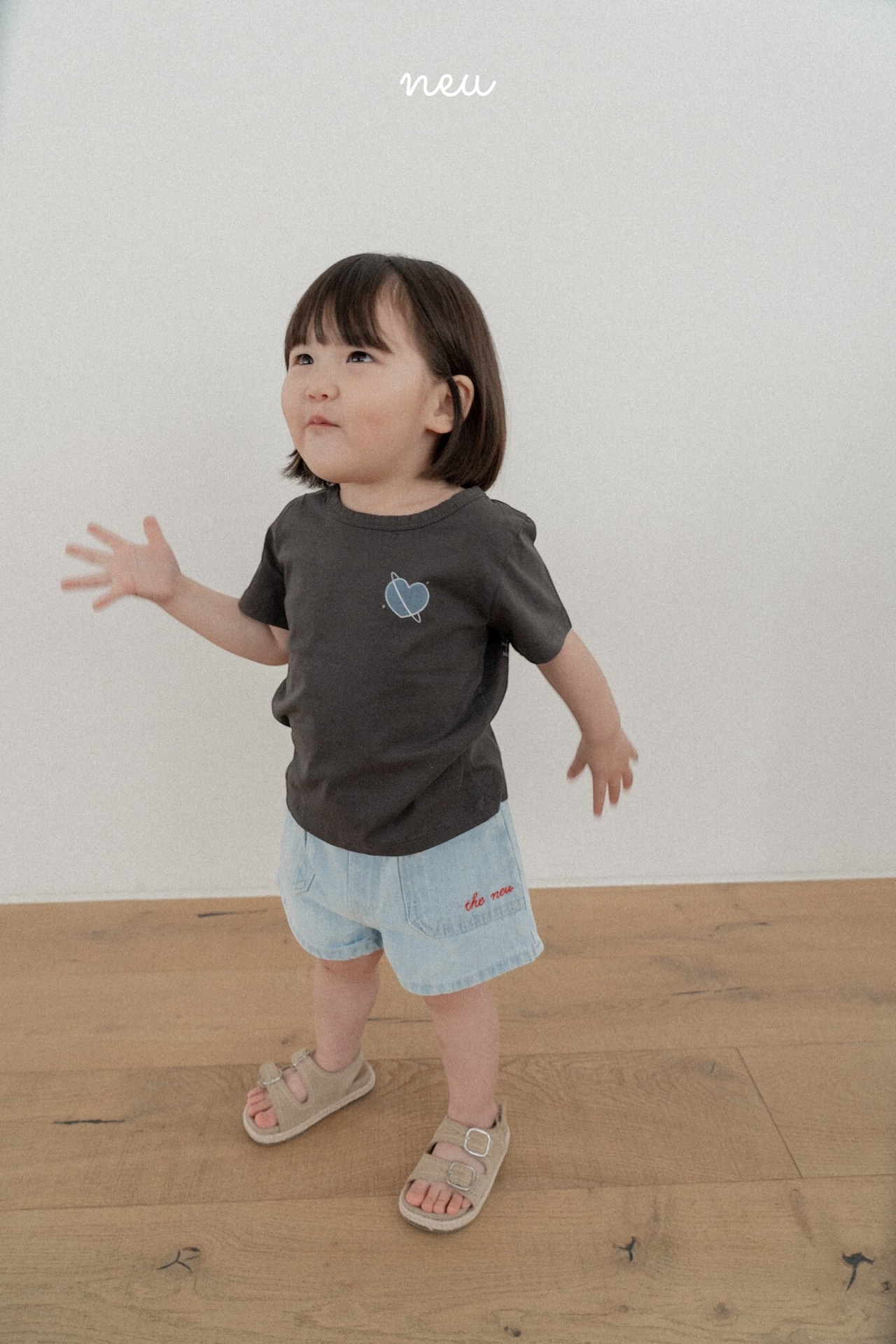 【取寄/韓国直送】Neu 26/SMハートの惑星Tシャツ|夏服|韓国子供服