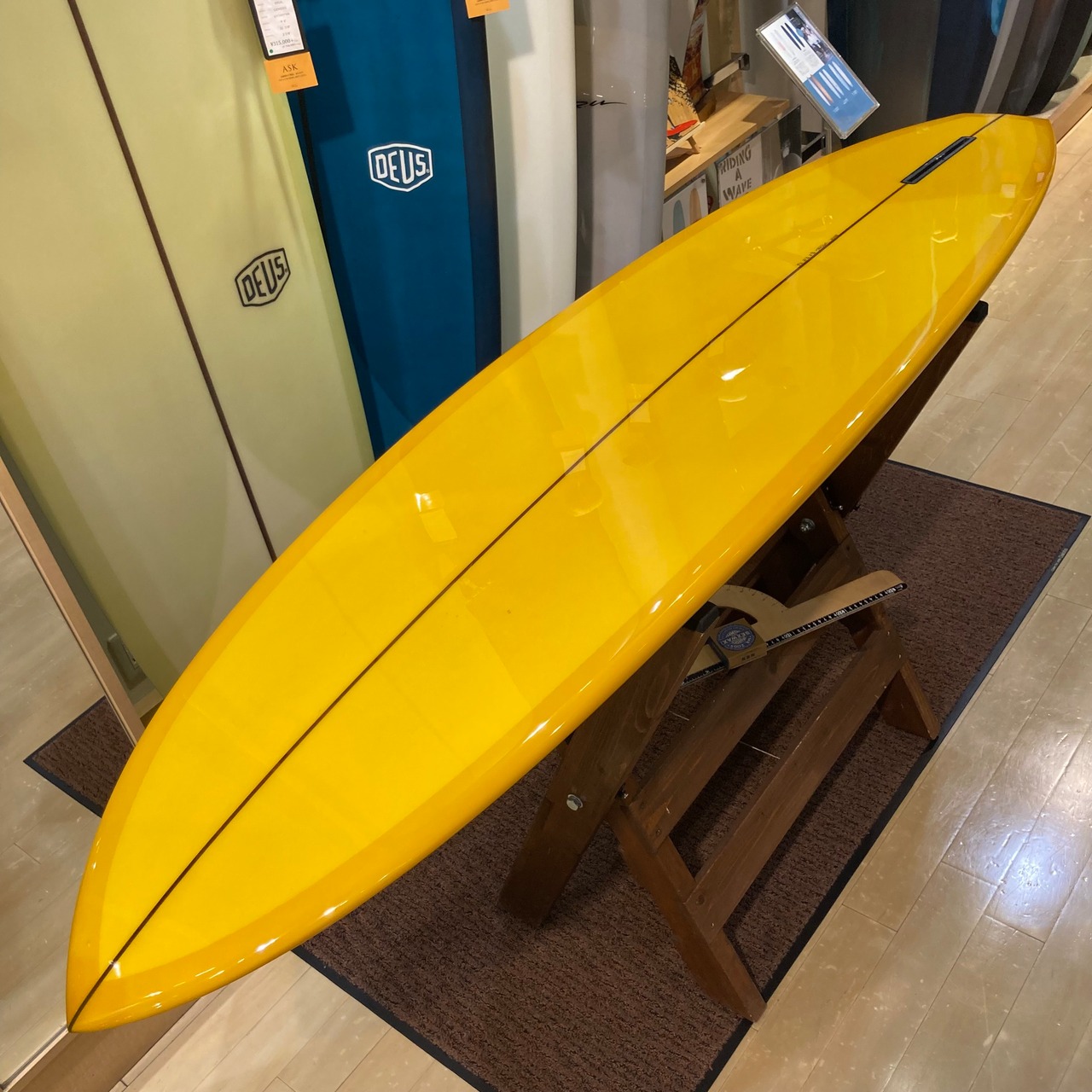 YU CLASSIC MID LENGTH SQUARE 7