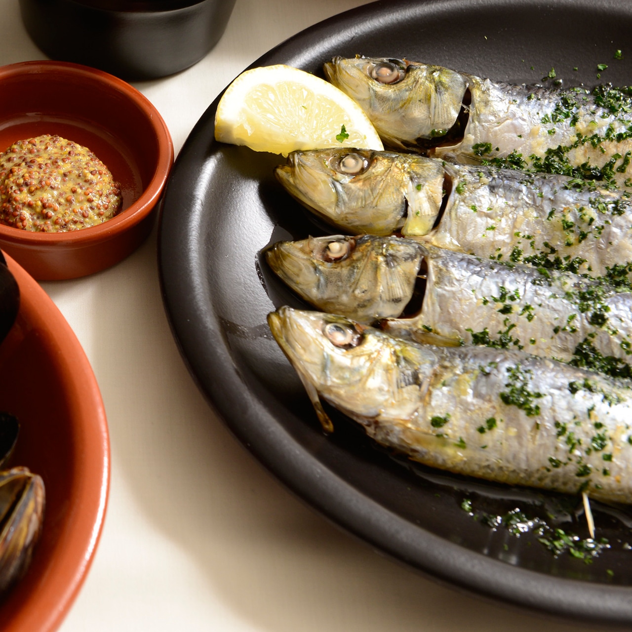 レガス ラウンドプレート ブラック 25