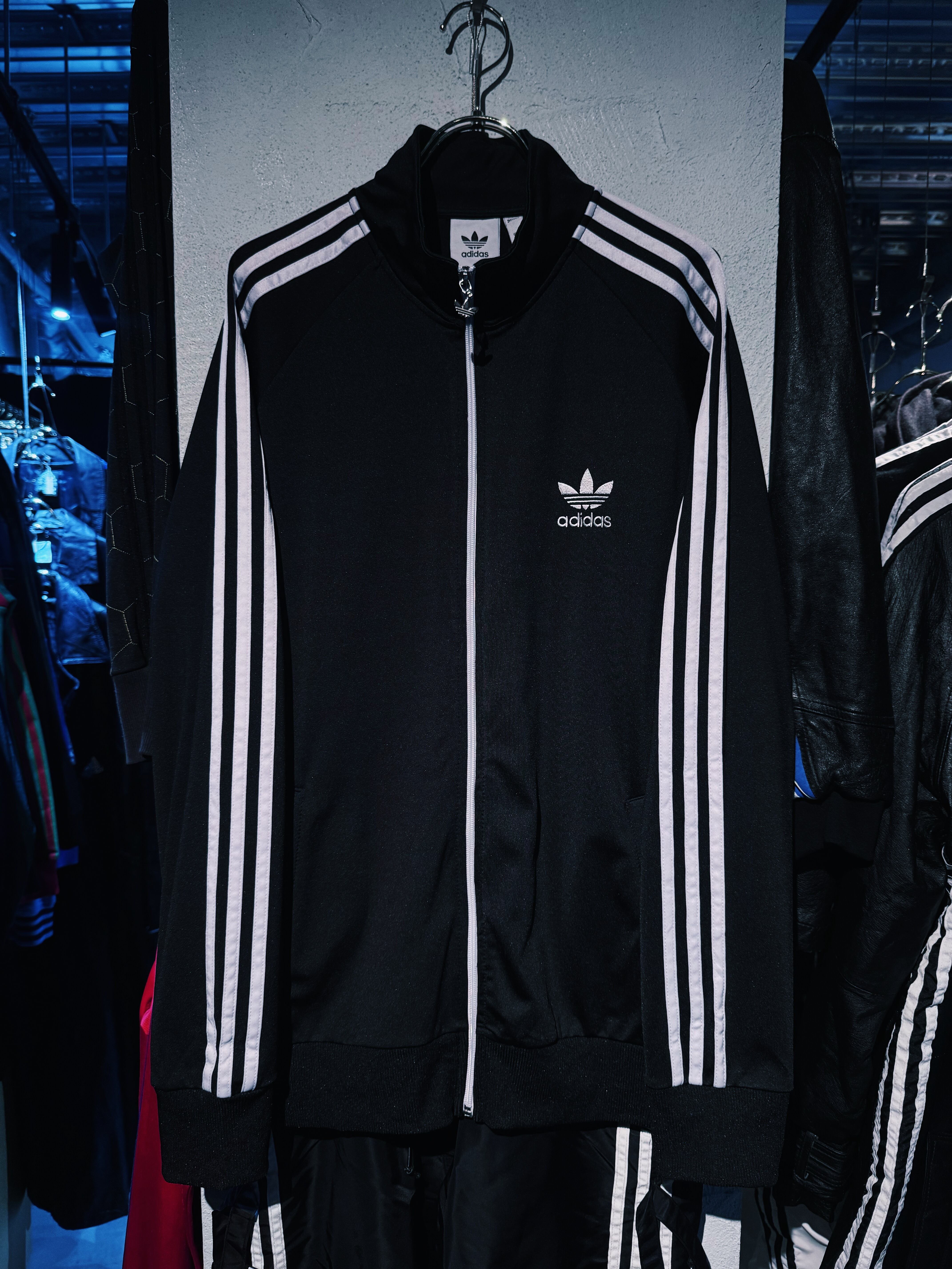 【D4C】"ADIDAS"EURO VINTAGE stand neck track jacket