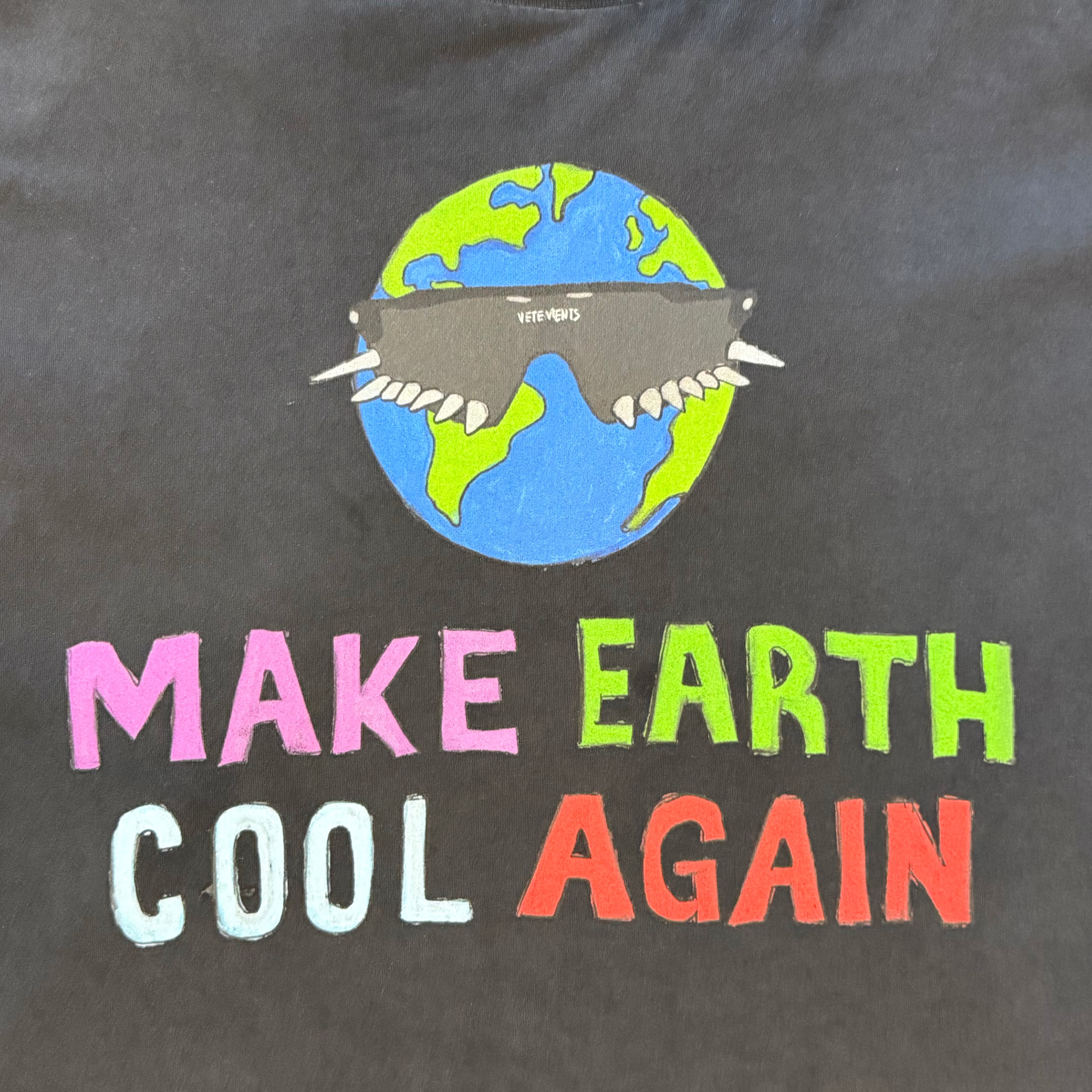 VETEMENTS Cool Earth Hoodie