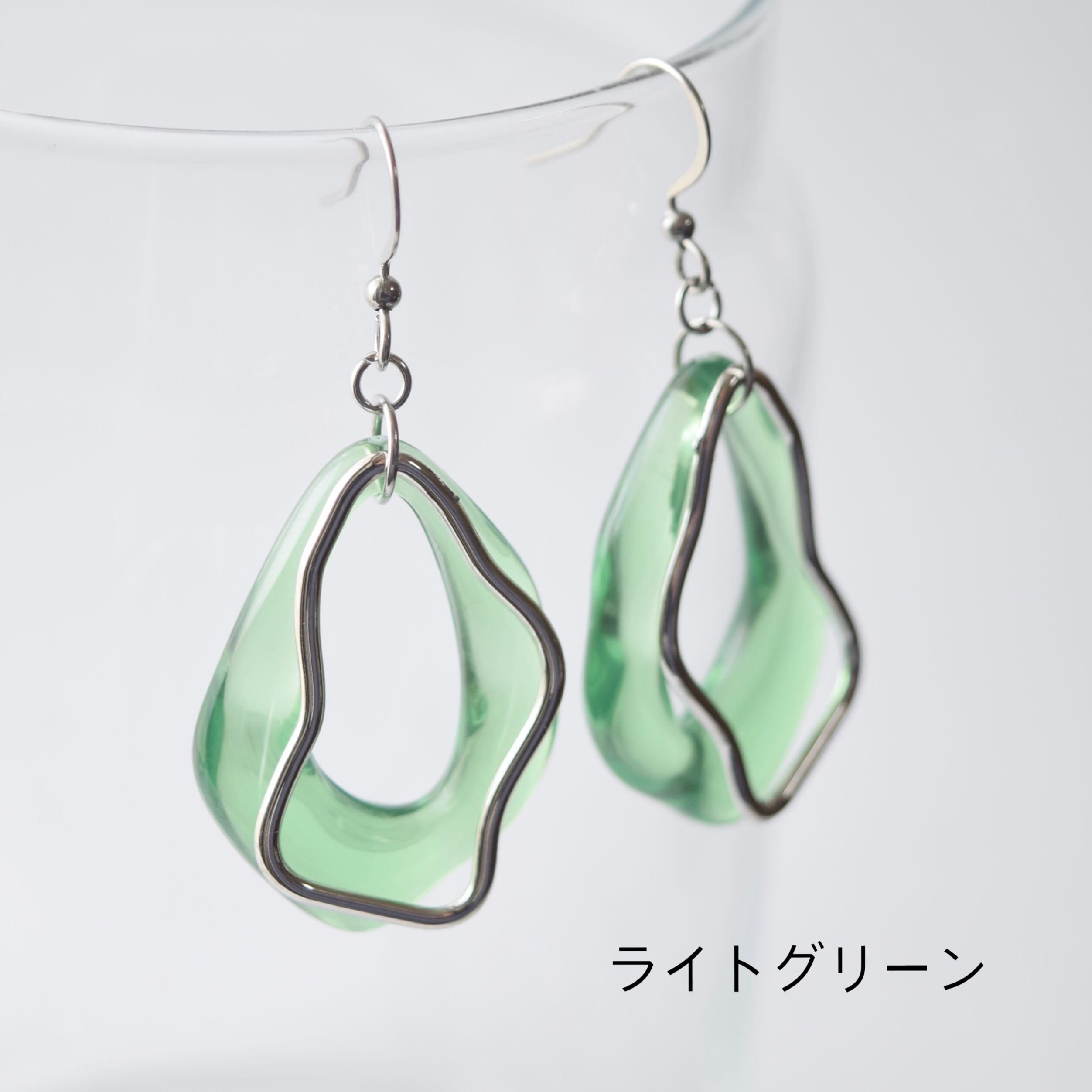 silver】艶クリア アクセサリー 透明感 ピアス イヤリング | 幸せの花