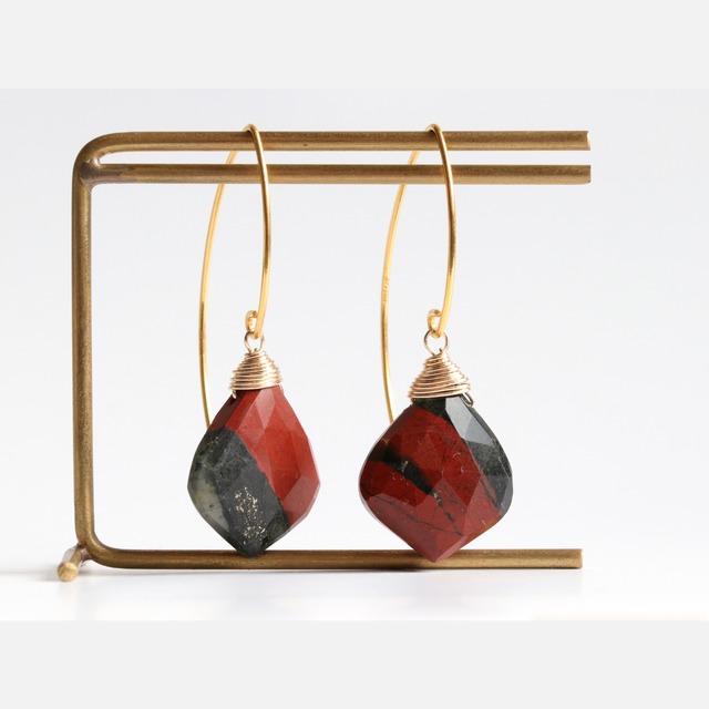 日本の伝統色を纏う | ジャスパーの和モダンなロングフックピアス | 14kgf