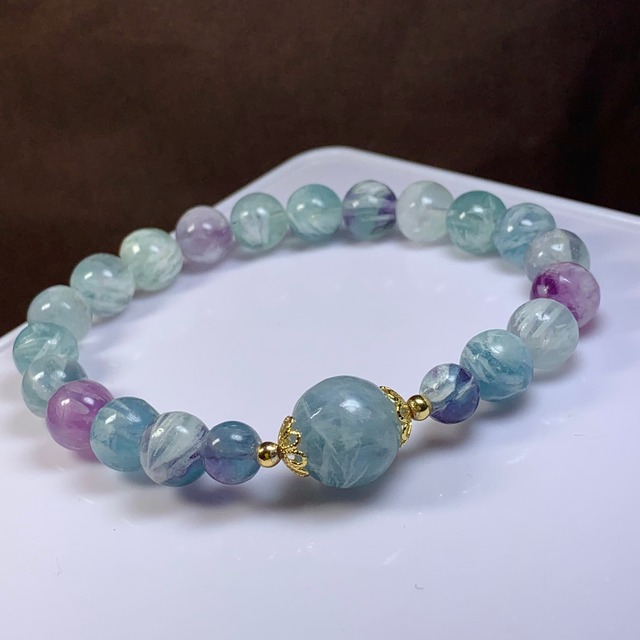 1.エンジェルフェザーフローライト・デザインブレスレット