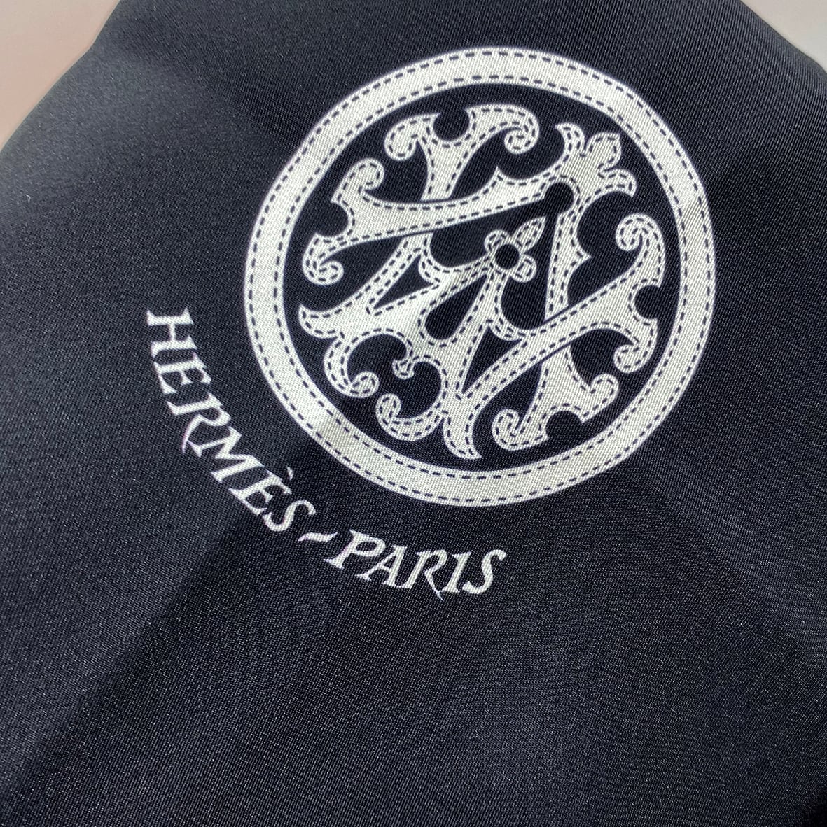 HERMÈS エルメス ロサンジュ シルクスカーフ 620302 | STUDIO901 Reverie