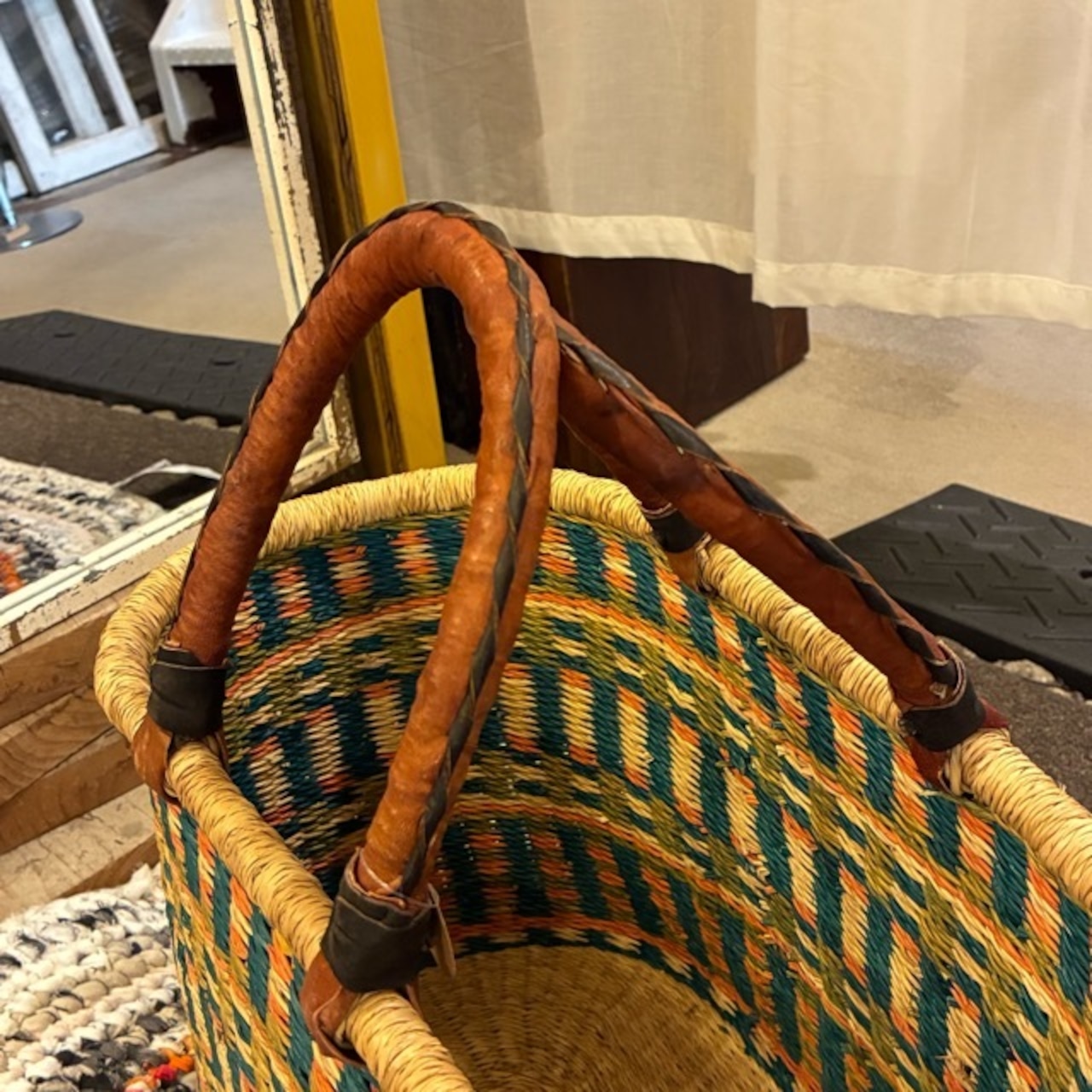 Burkina Faso Bolga Basket Oval　ブルキナファソ　ボルガバスケット　オーバル　アフリカ　カゴ　籠　ワンハンドル　インテリア収納　1点もの　グルスィバスケット　ブルキナバスケット